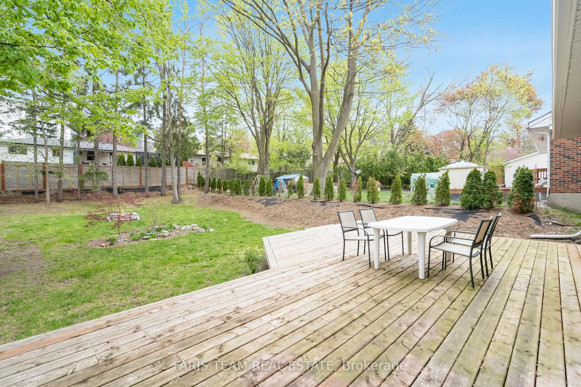 98 Shanty Bay Road