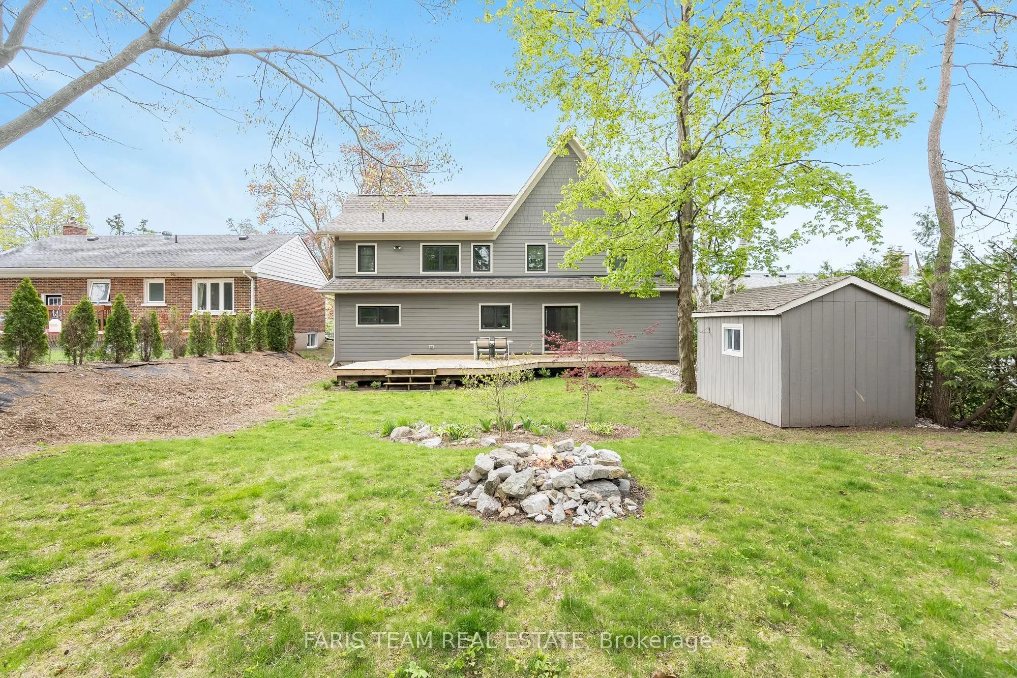 98 Shanty Bay Road