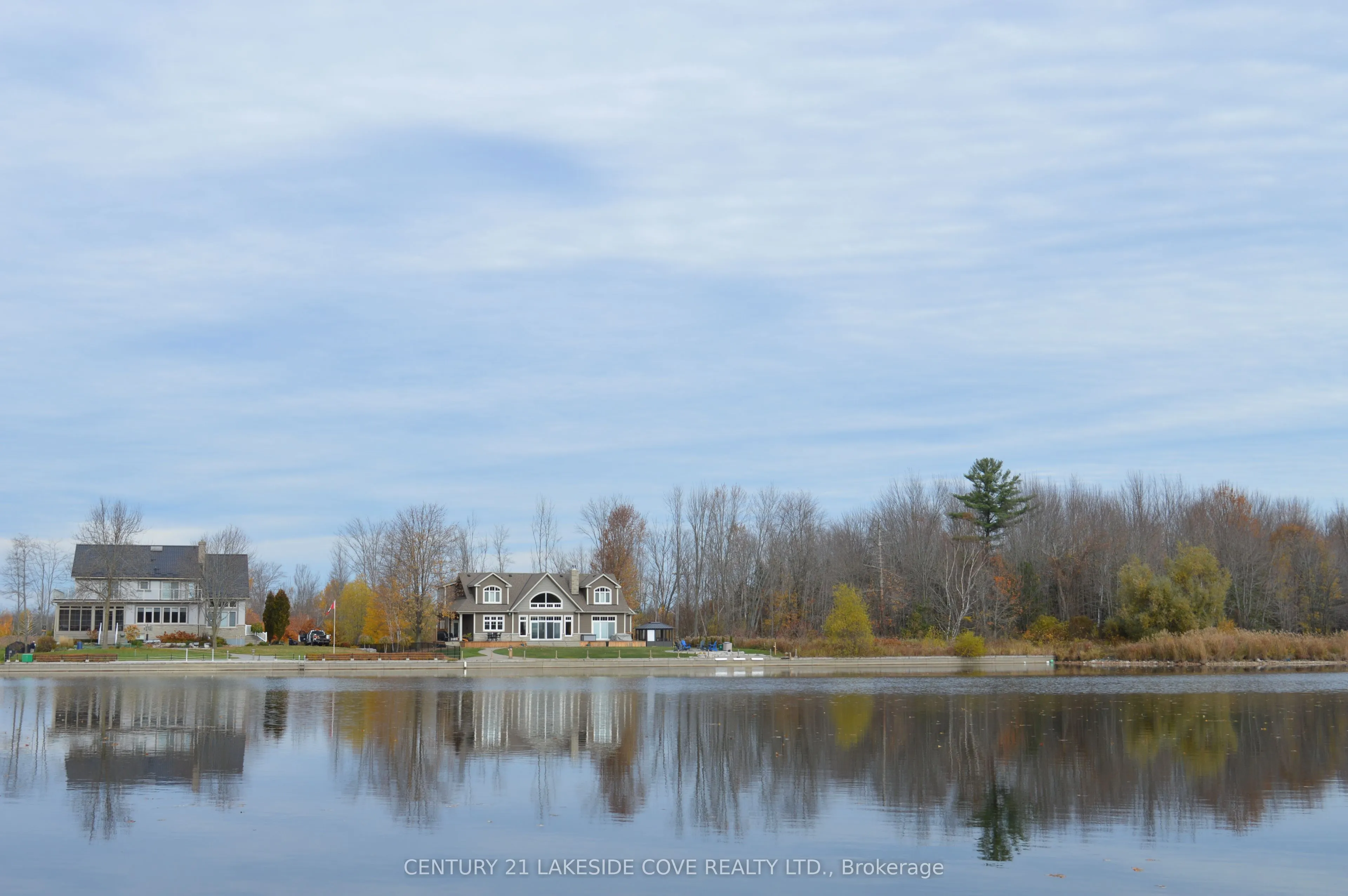 47 Paradise Boulevard