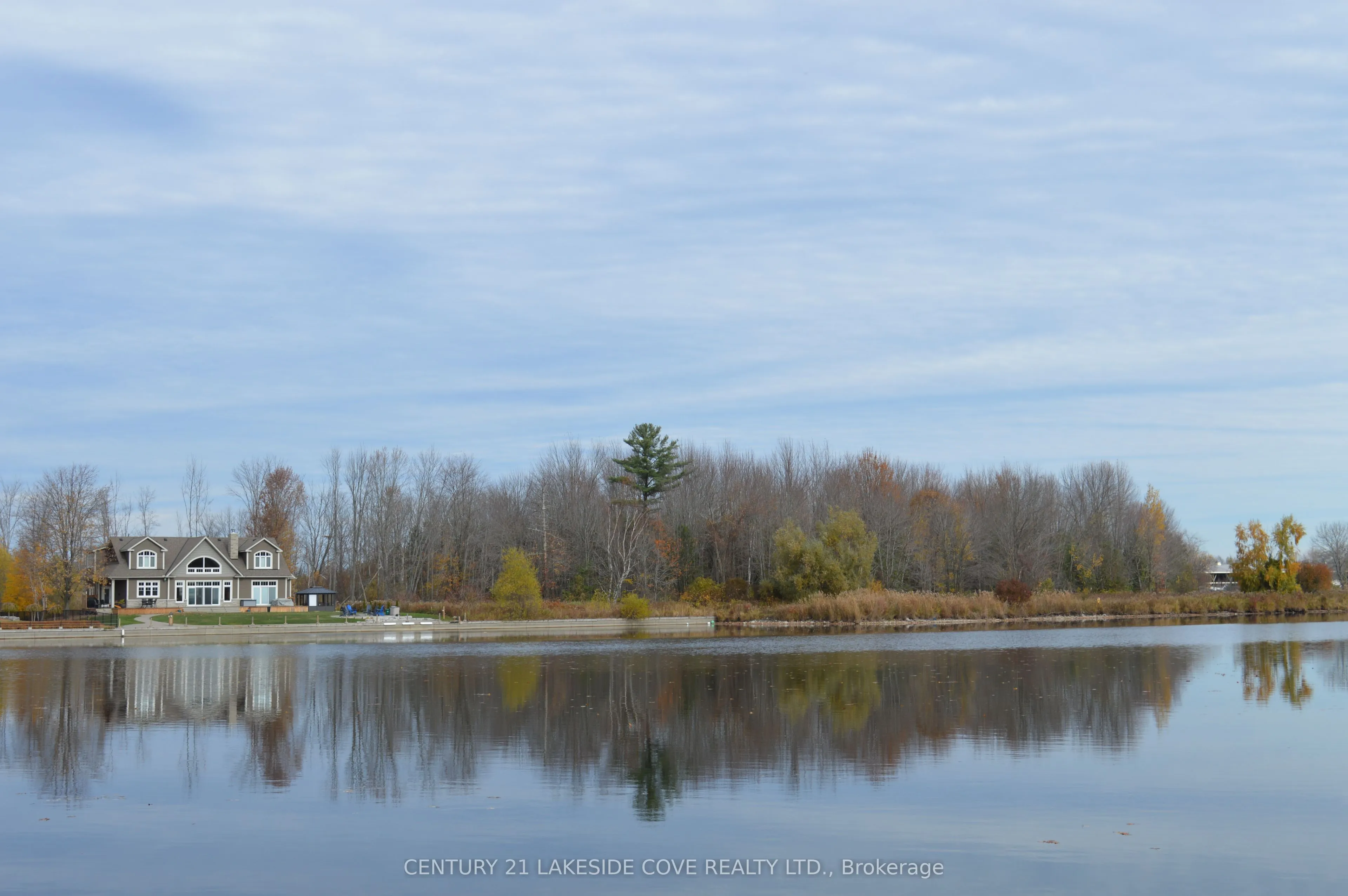 47 Paradise Boulevard