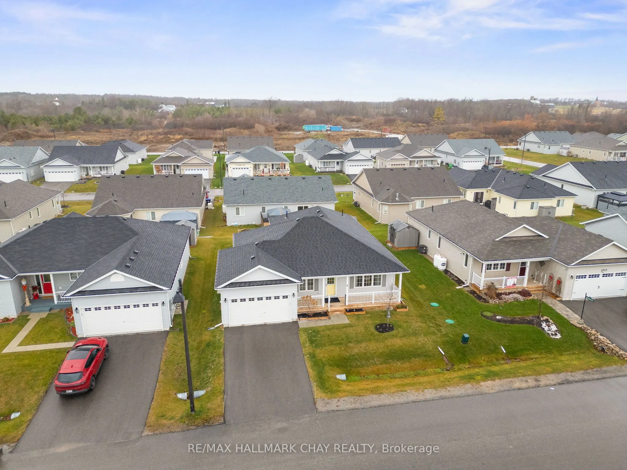 8 Sinclair Crescent