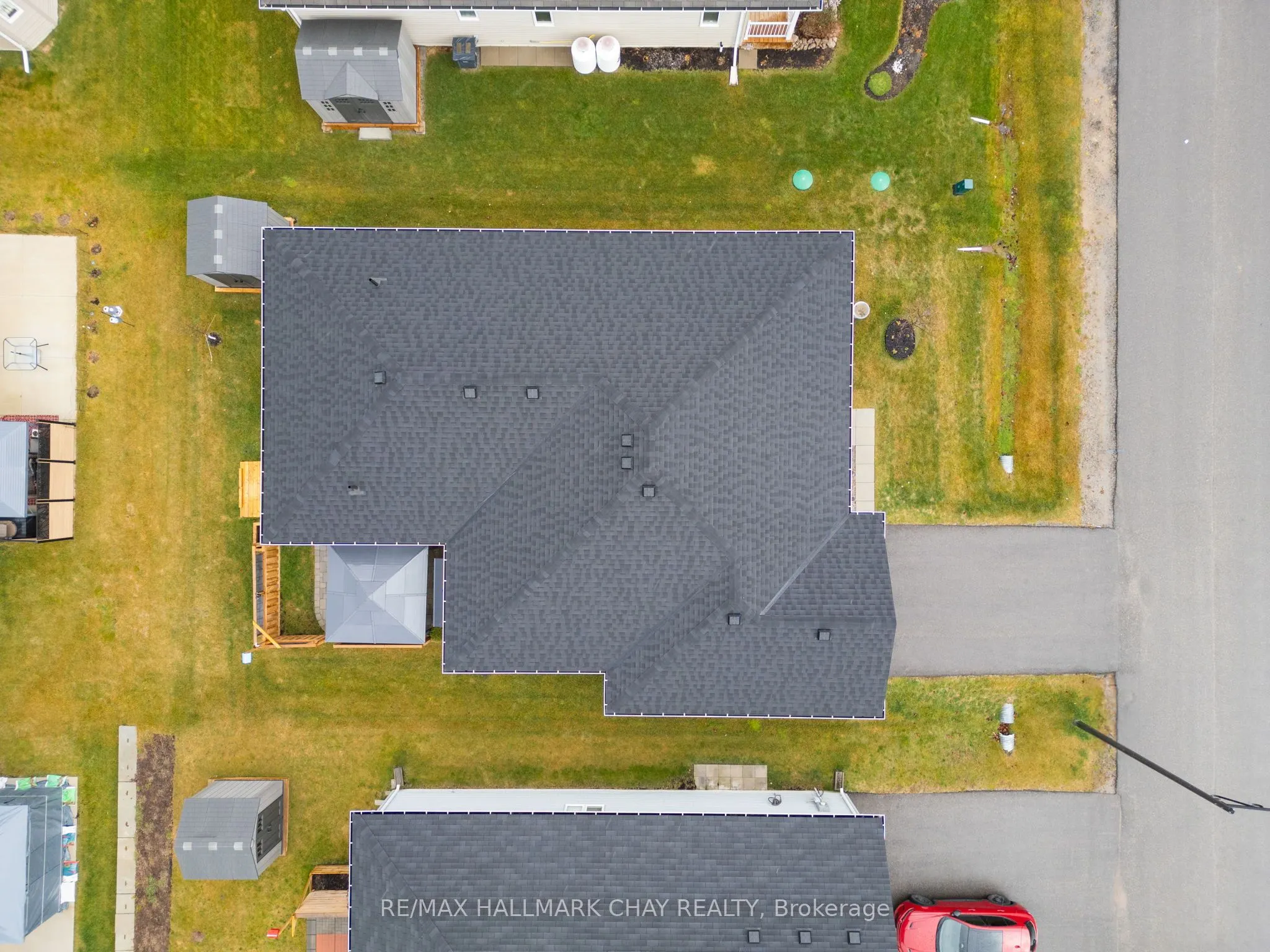8 Sinclair Crescent