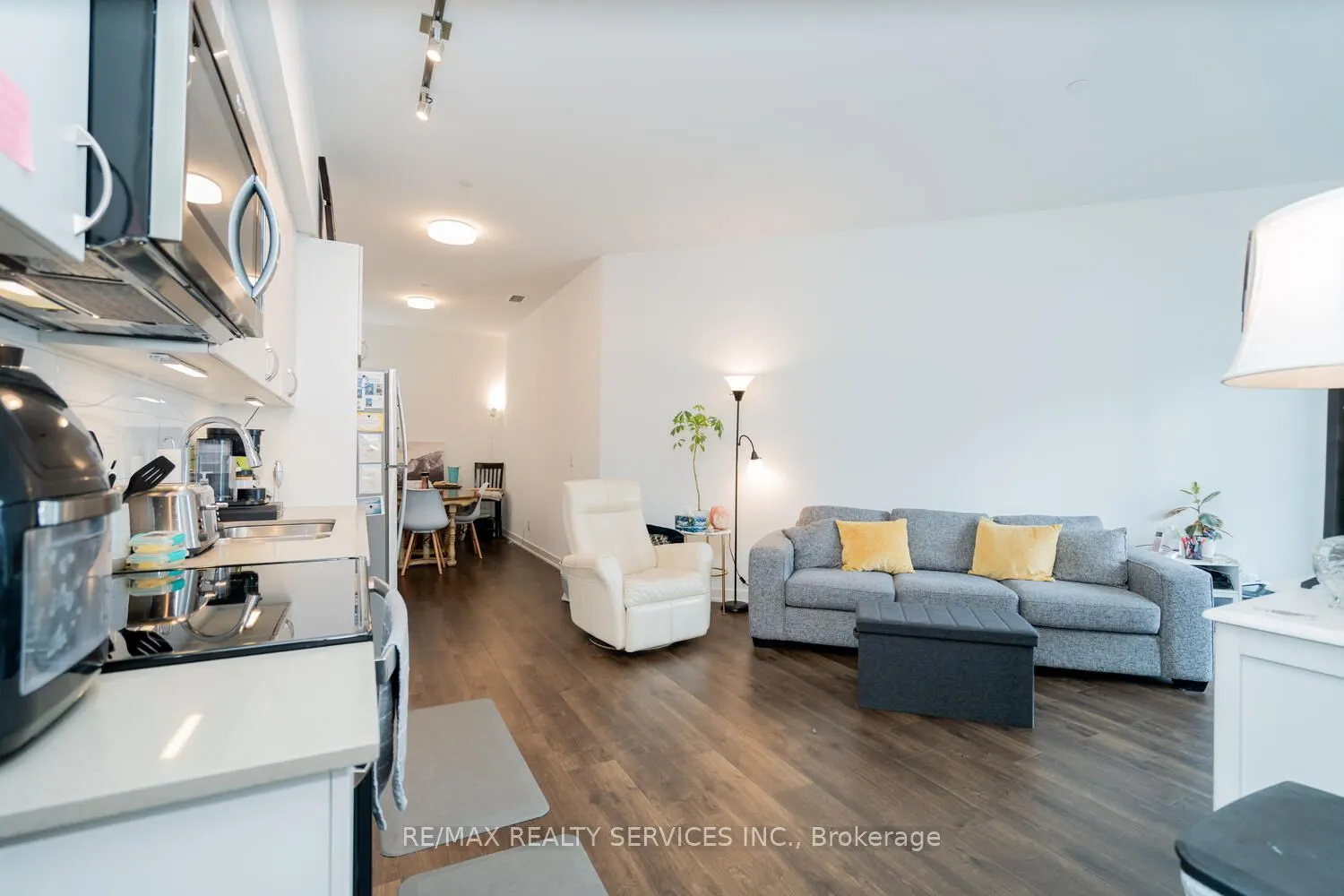 56 Lakeside Terrace #108