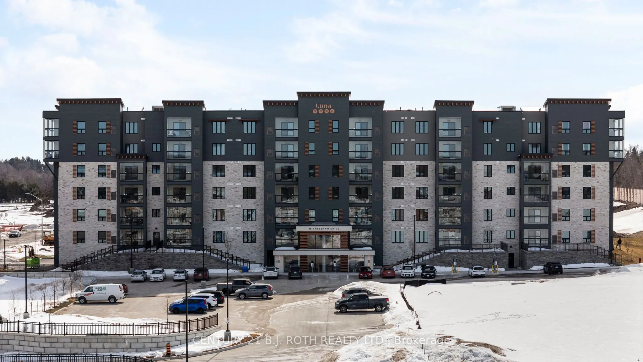 15 KNEESHAW Drive, #410