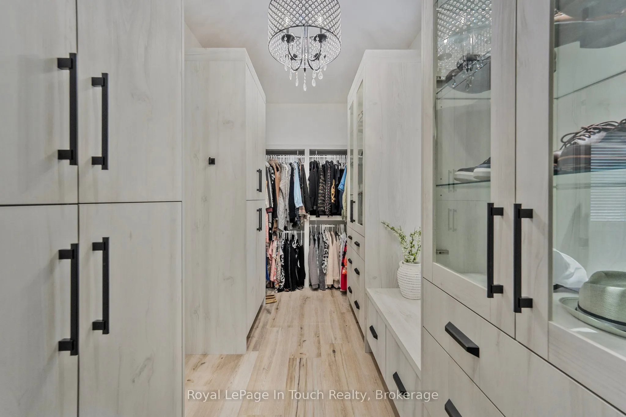 18 SWAN Lane