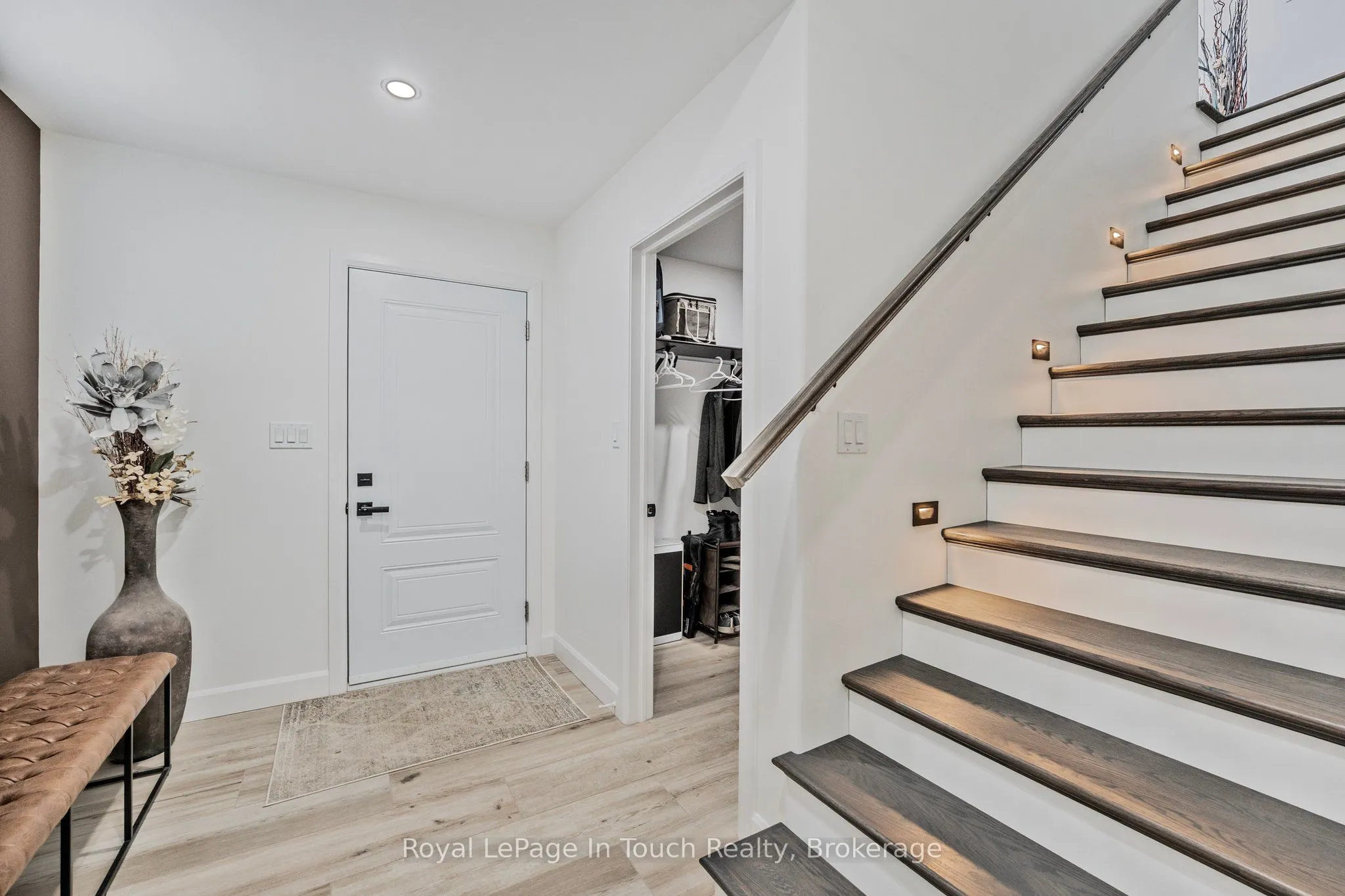 18 SWAN Lane