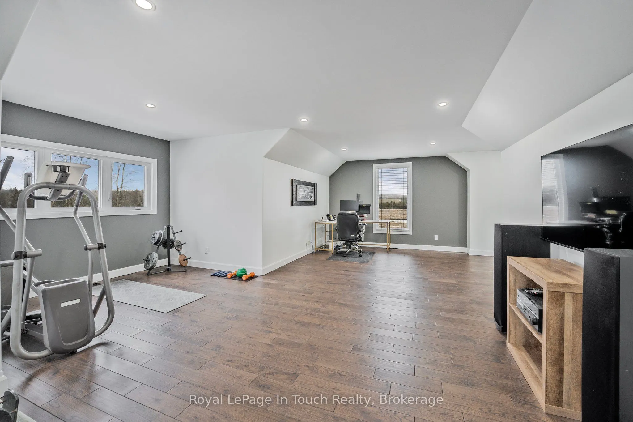18 SWAN Lane
