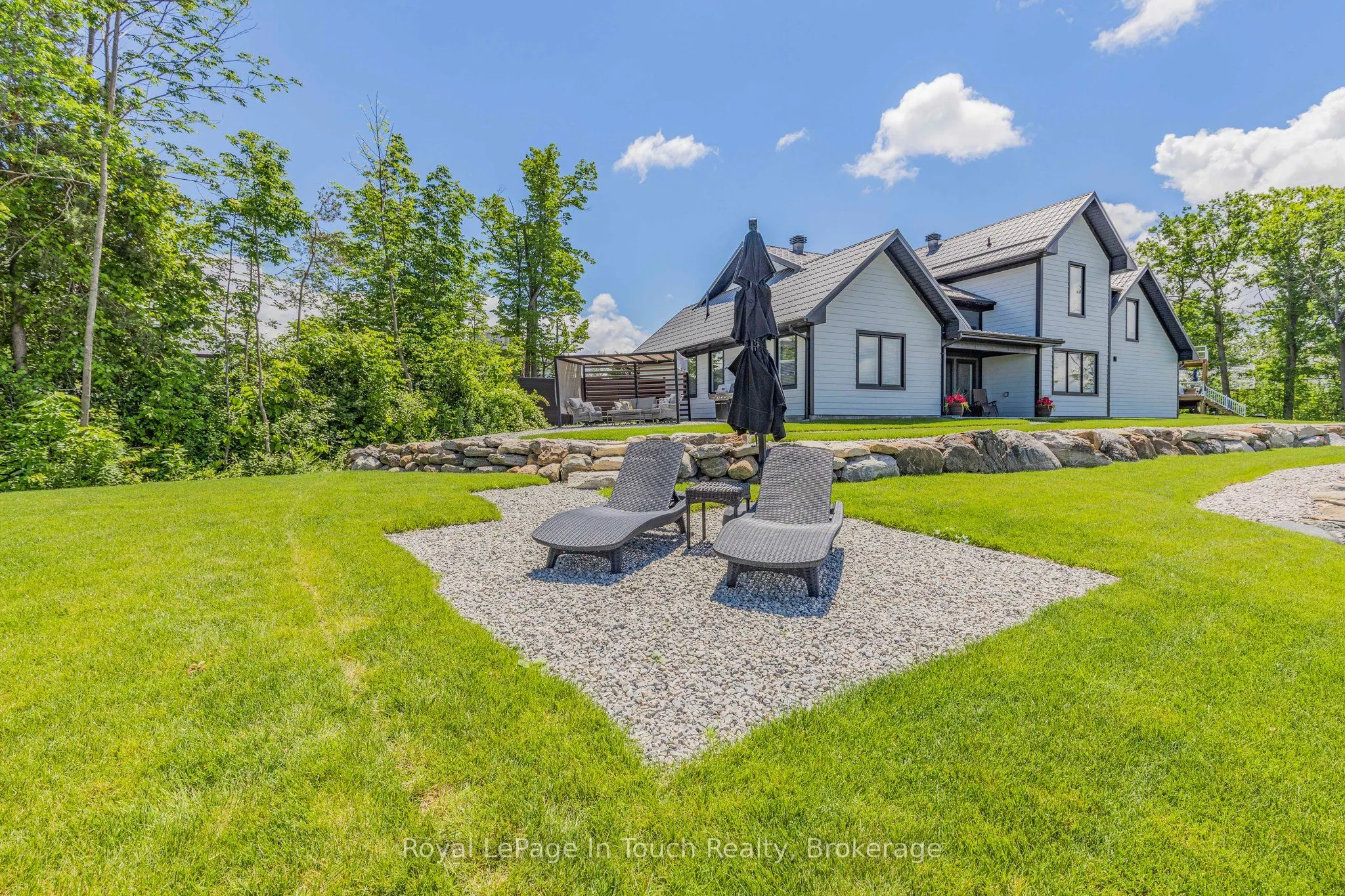 18 SWAN Lane