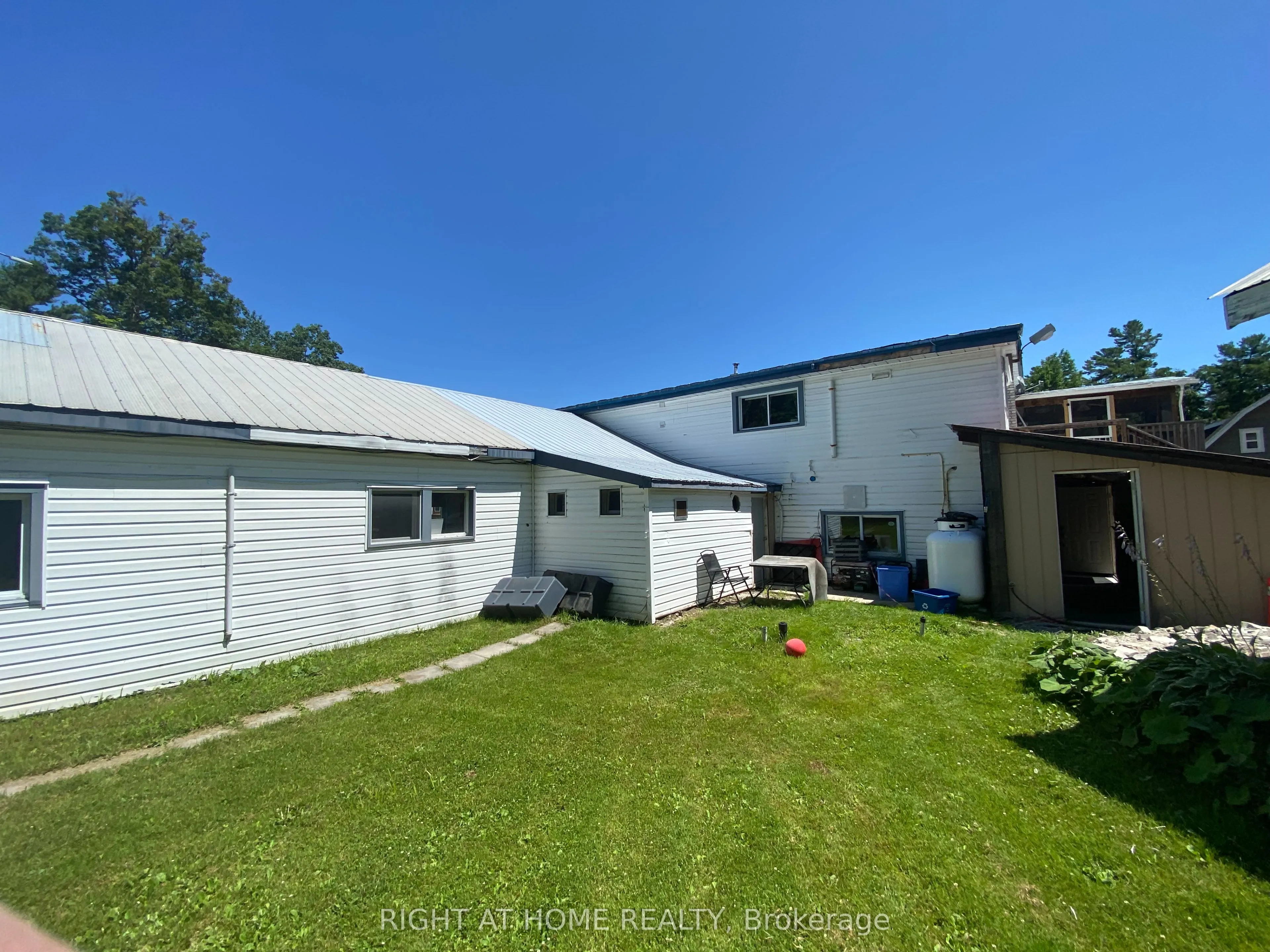 1725 Earl Haid Avenue