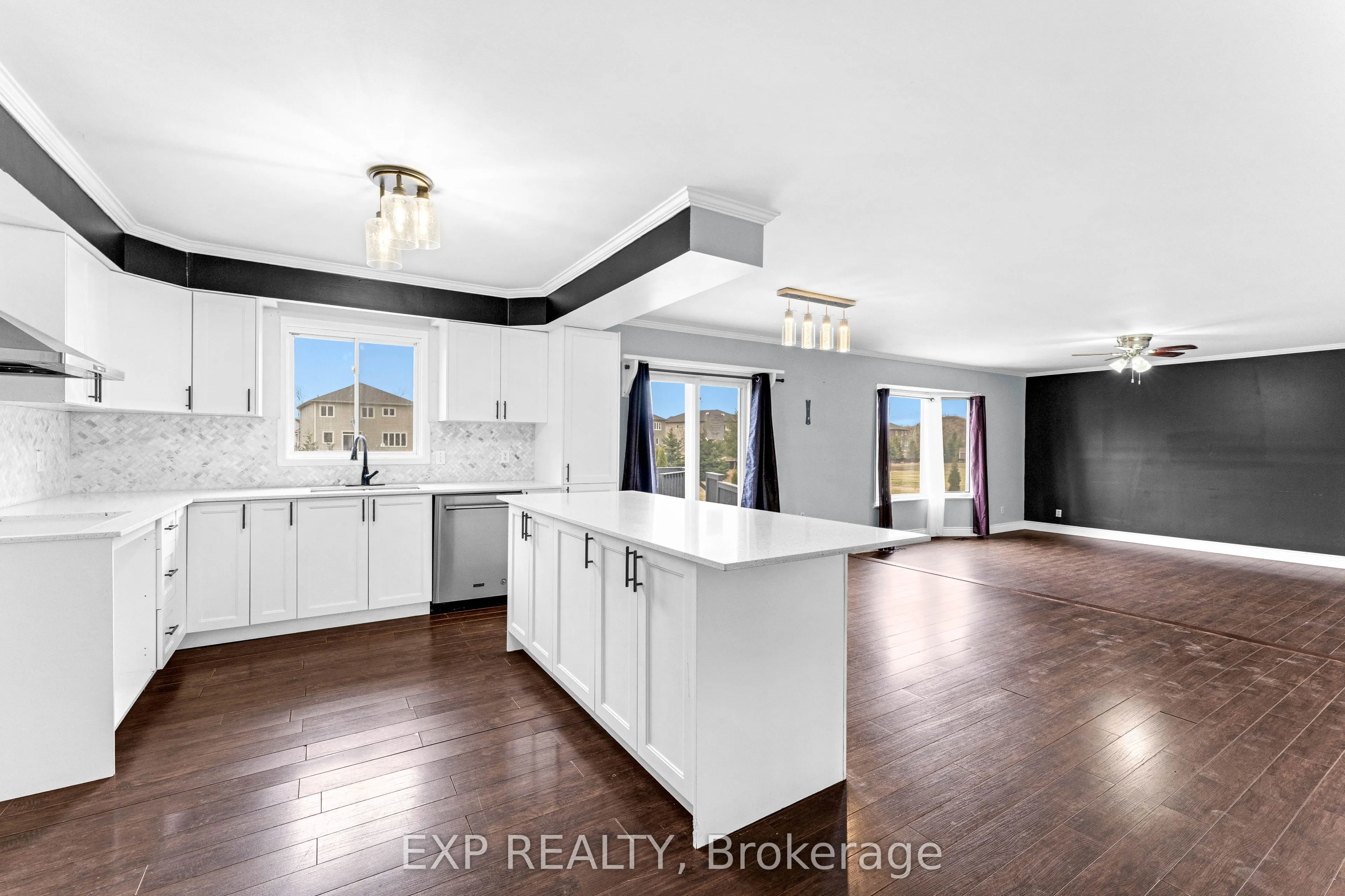 20 Wasaga Sands Drive