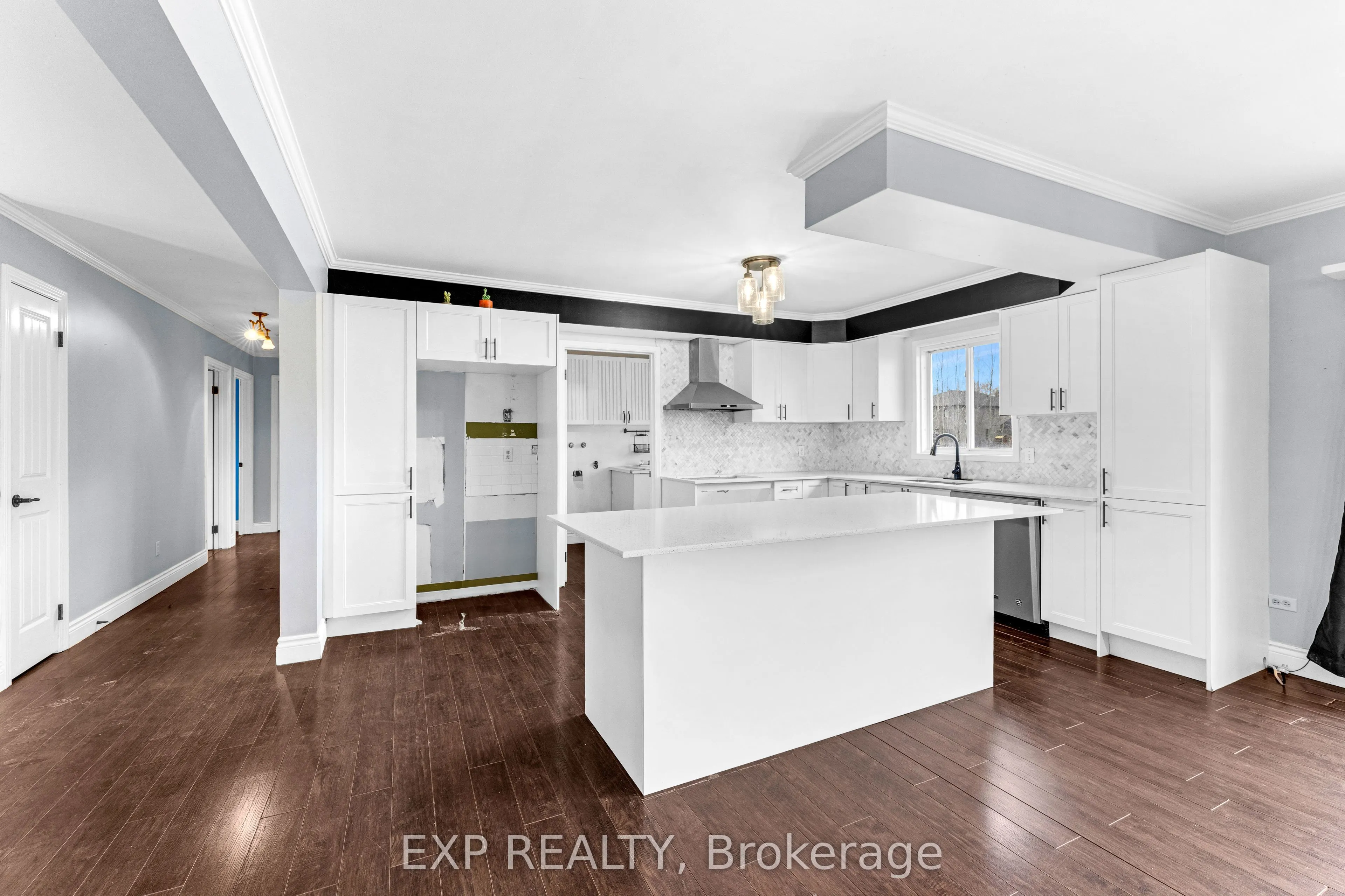 20 Wasaga Sands Drive