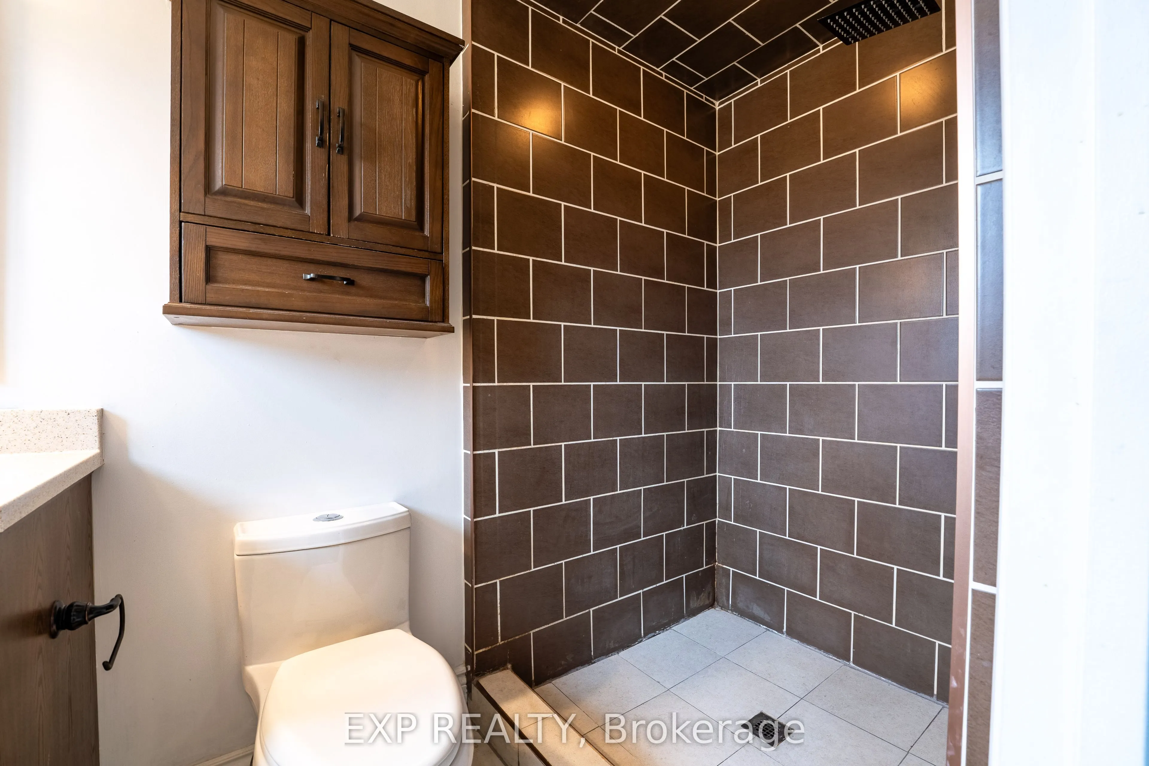 20 Wasaga Sands Drive