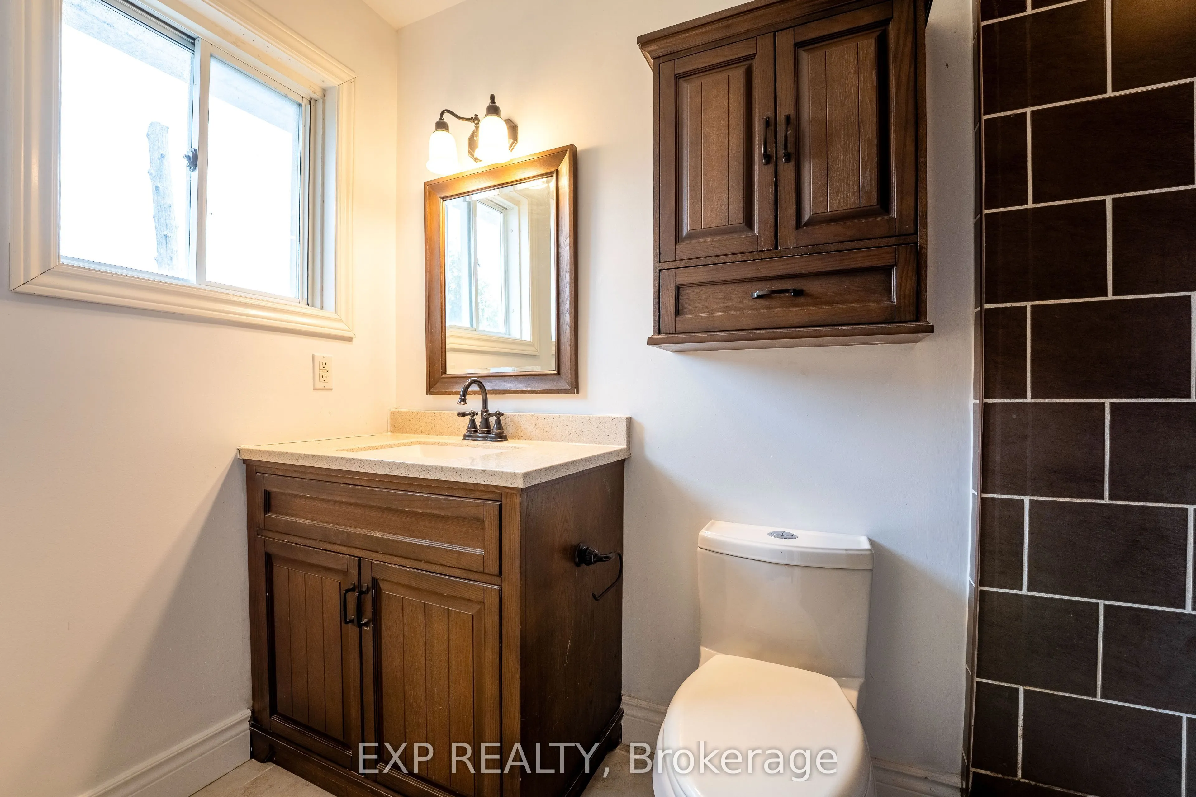 20 Wasaga Sands Drive