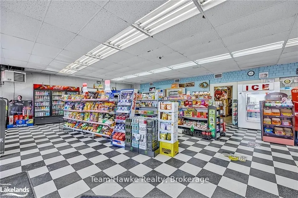 551 BAY Street