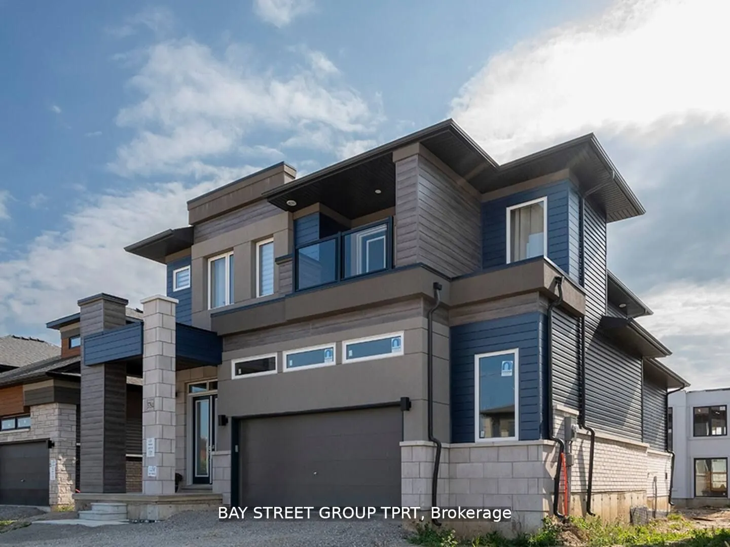 3784 Sunbank Crescent