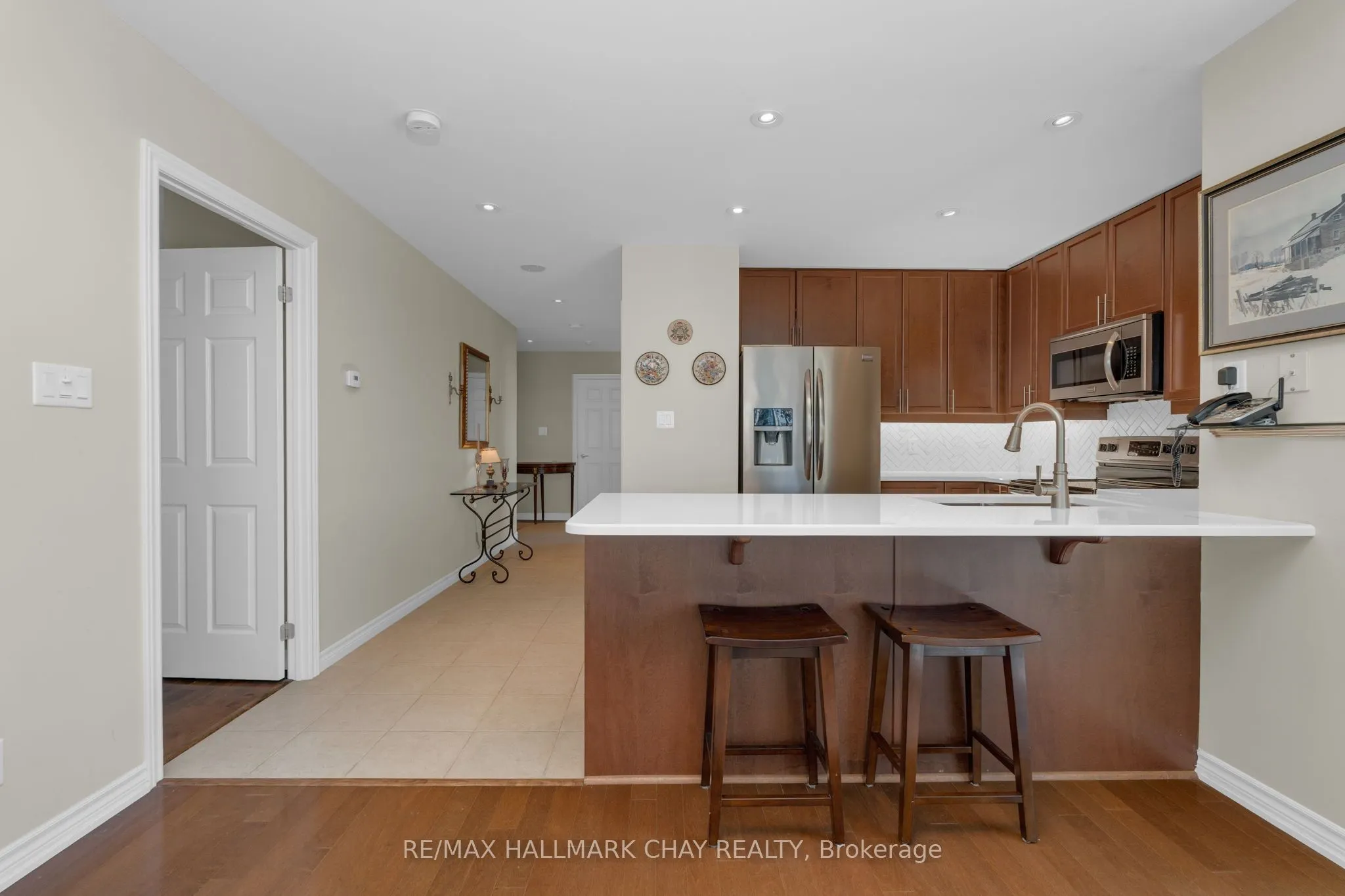 37 Ellen Street #702