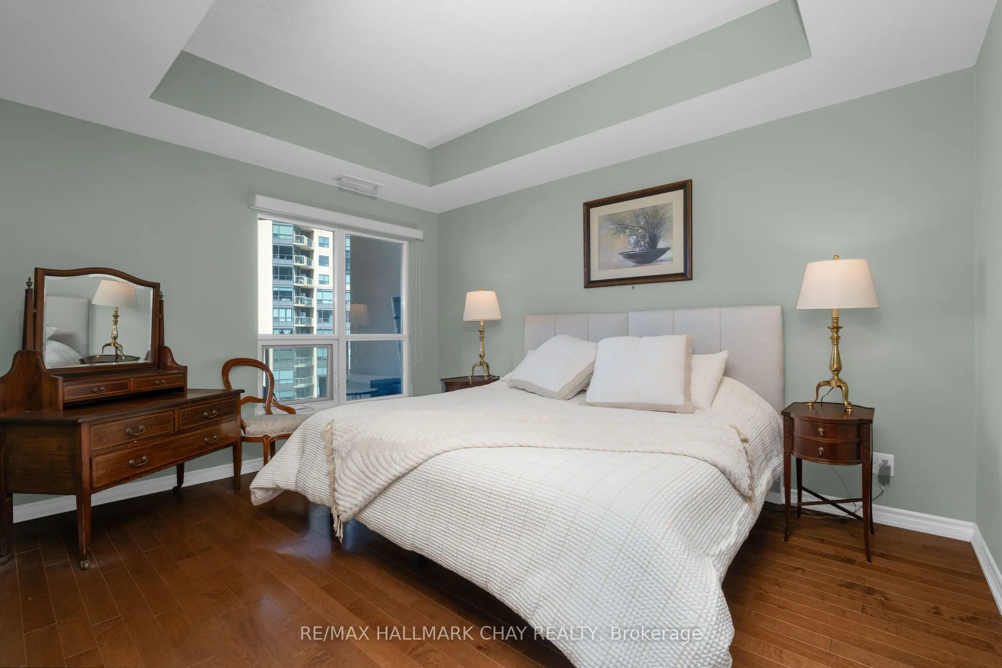 37 Ellen Street #702