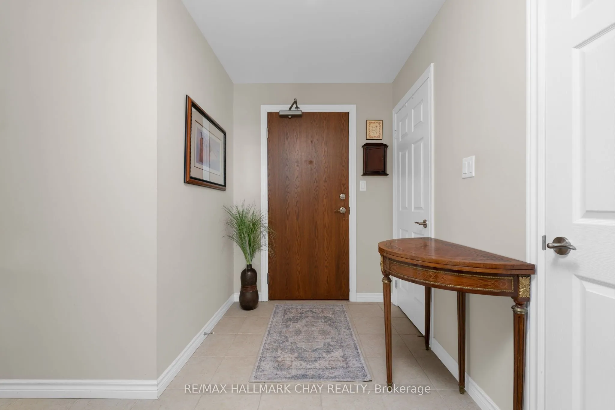 37 Ellen Street #702