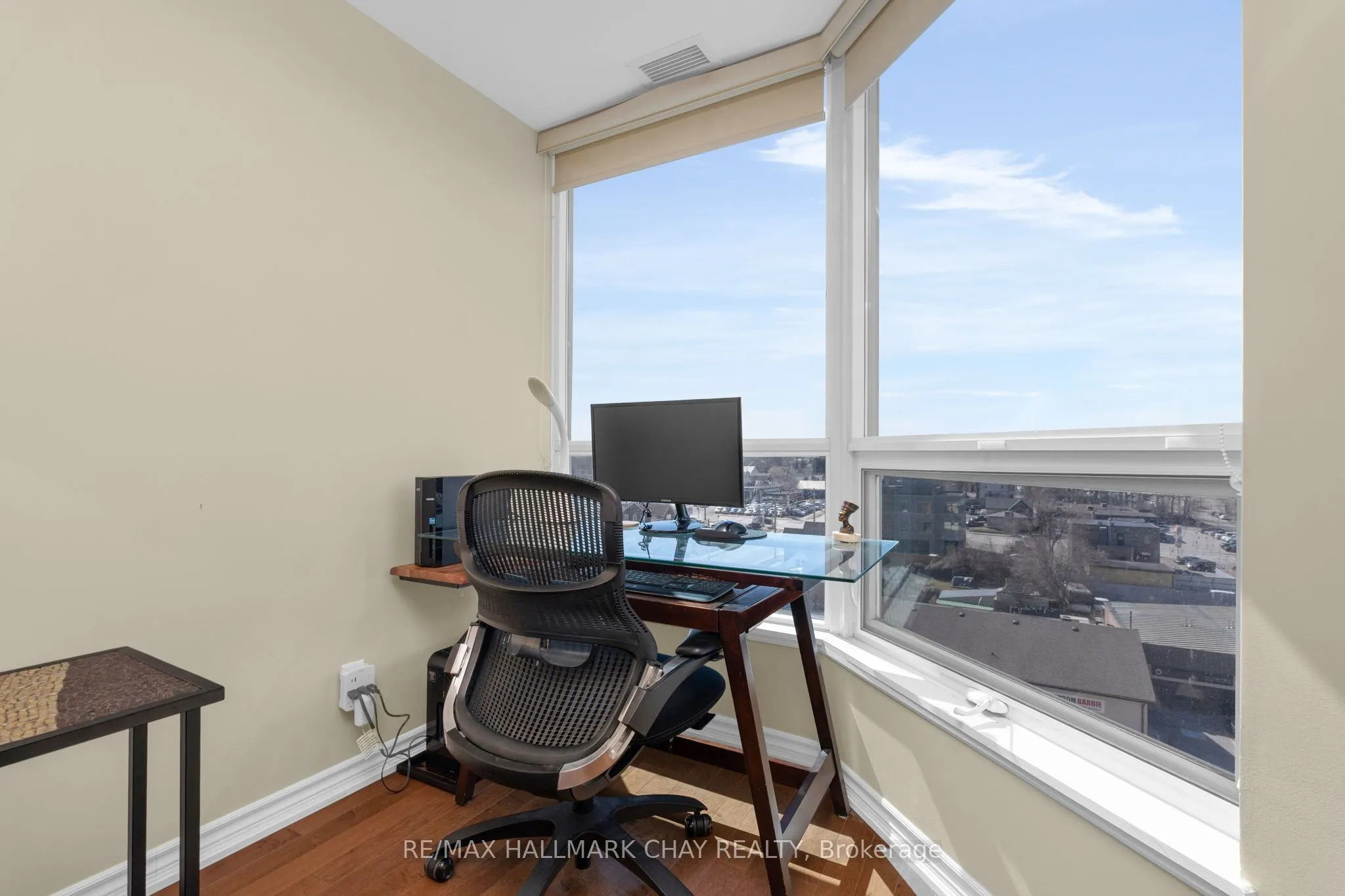 37 Ellen Street #702
