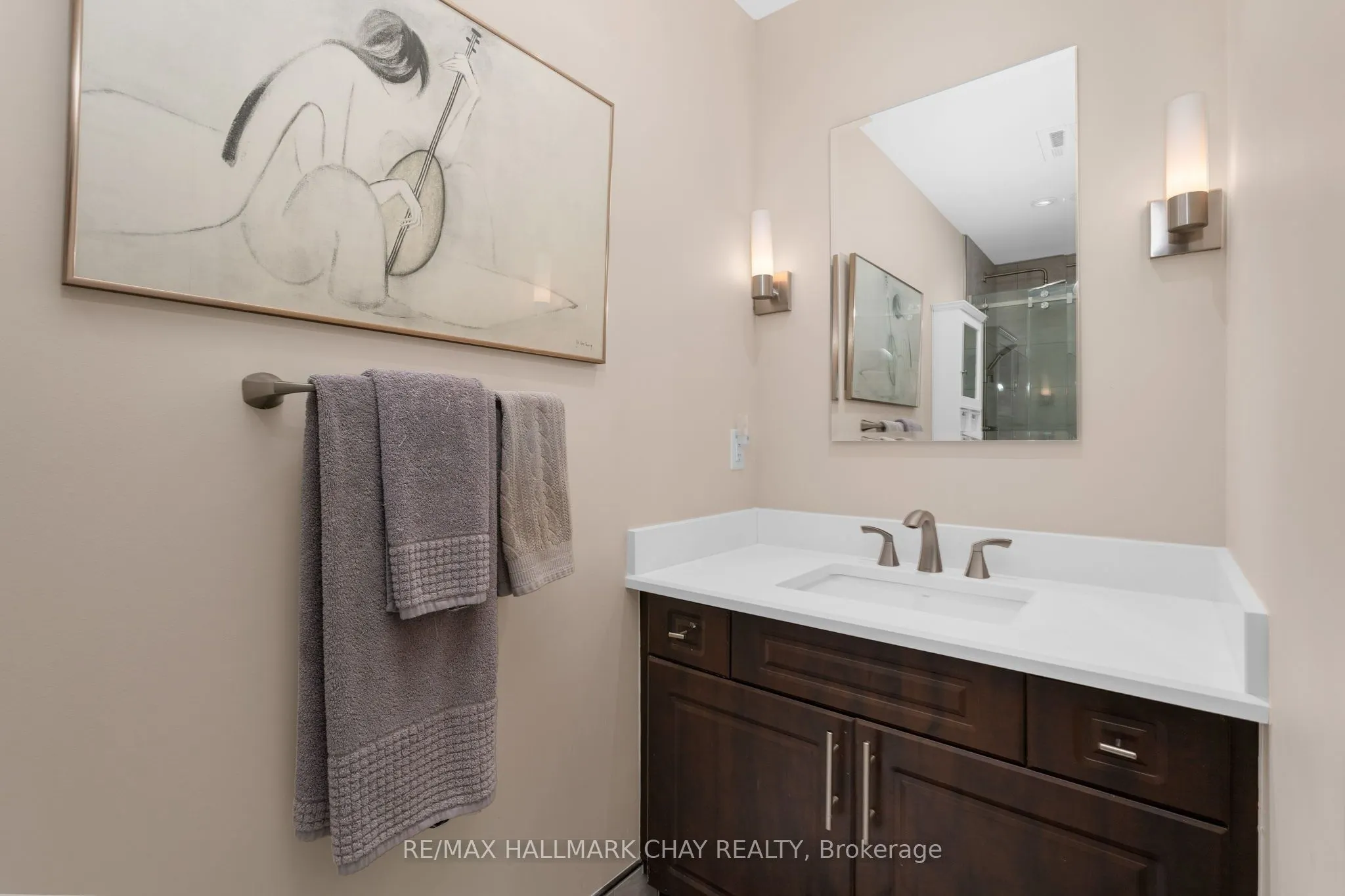 37 Ellen Street #702