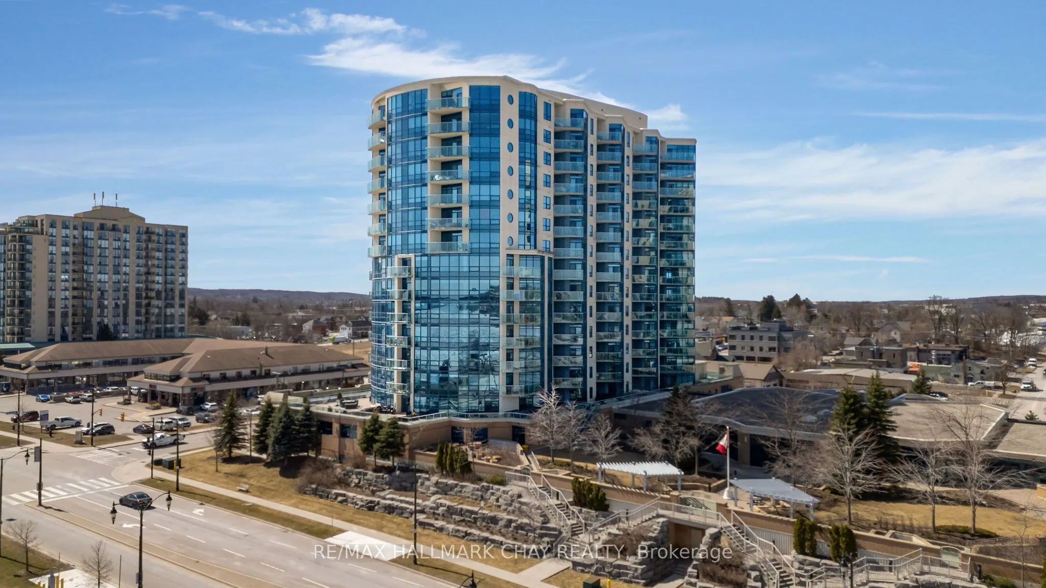 37 Ellen Street #702