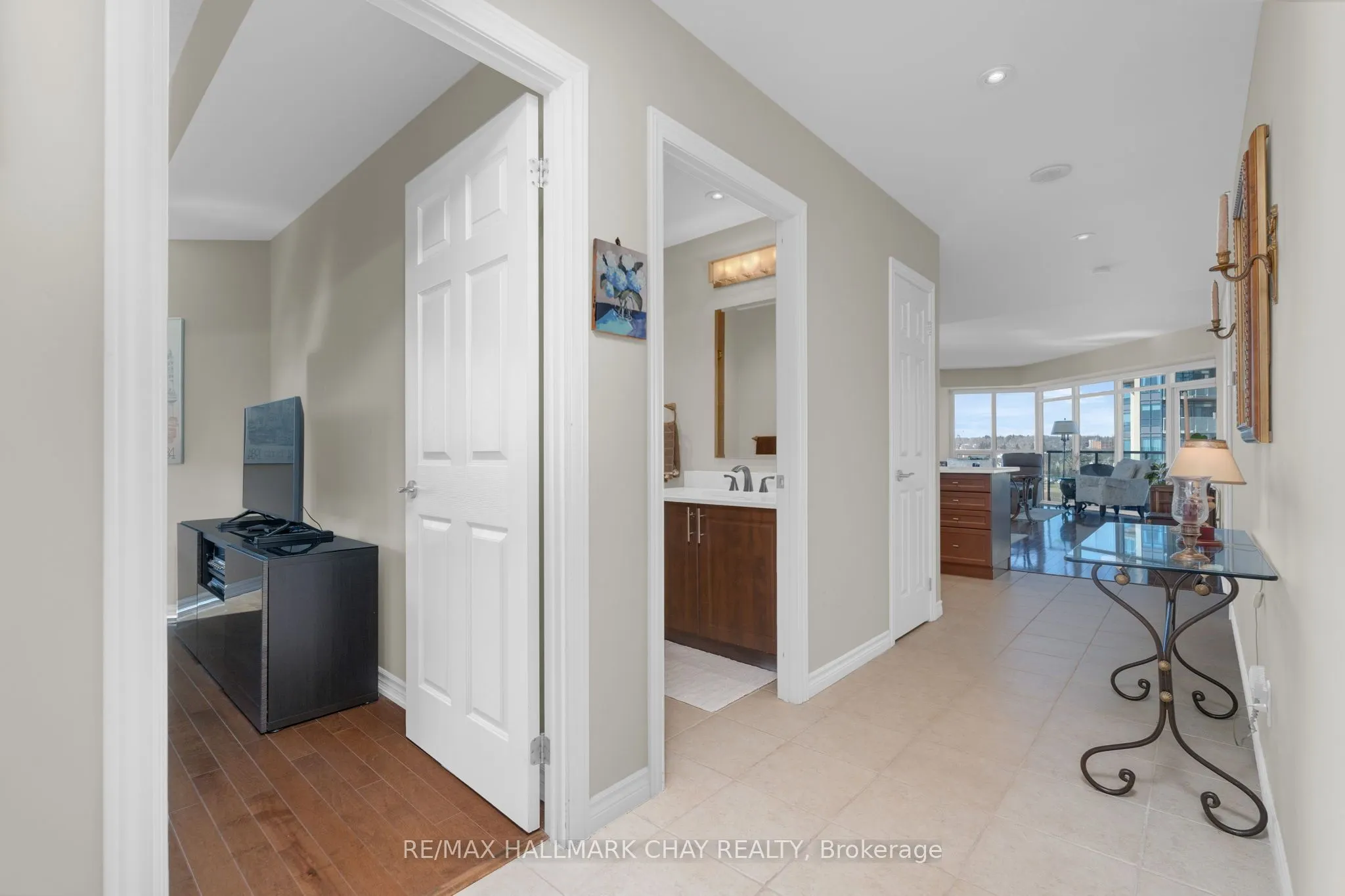 37 Ellen Street #702