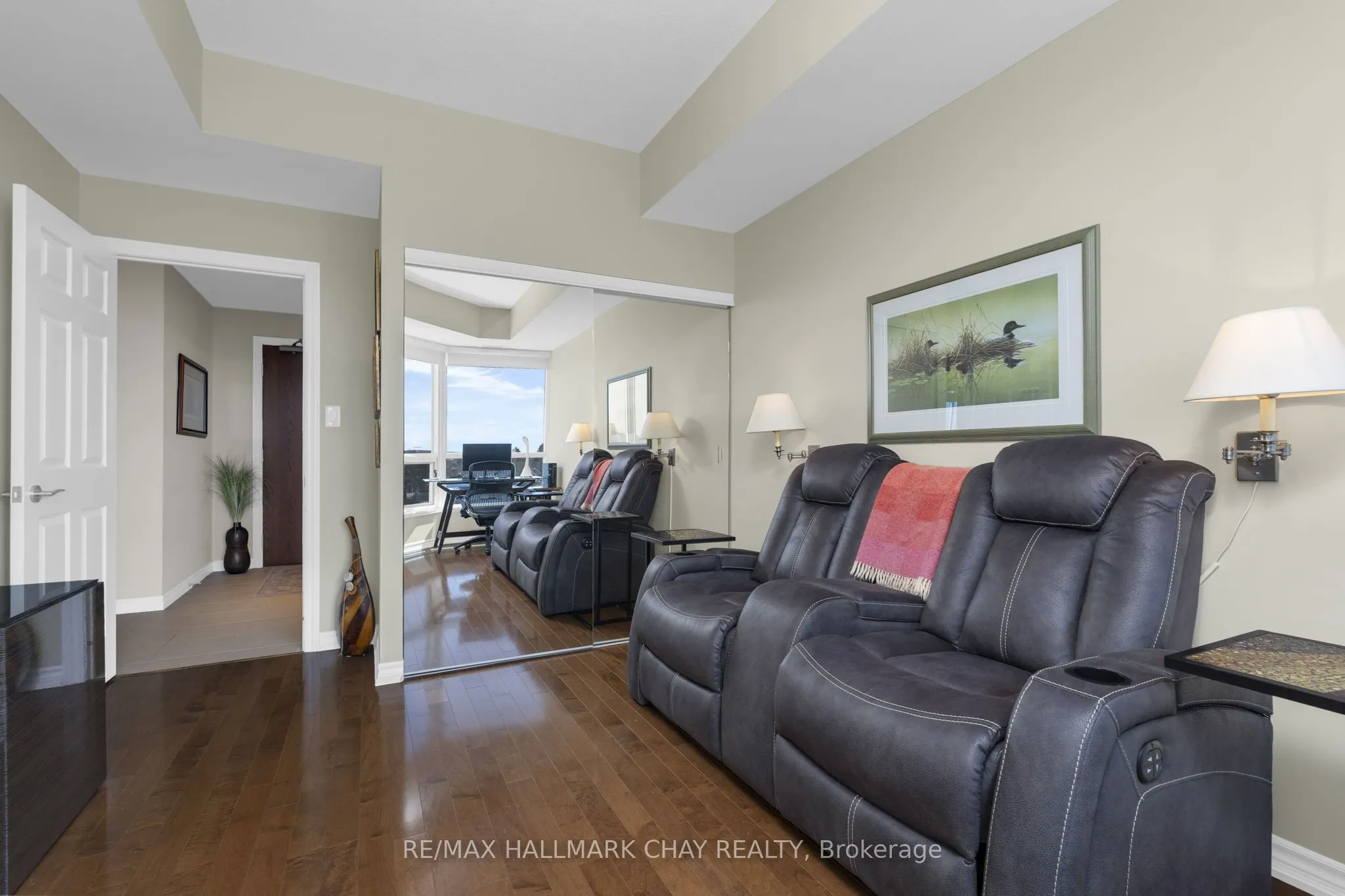 37 Ellen Street #702