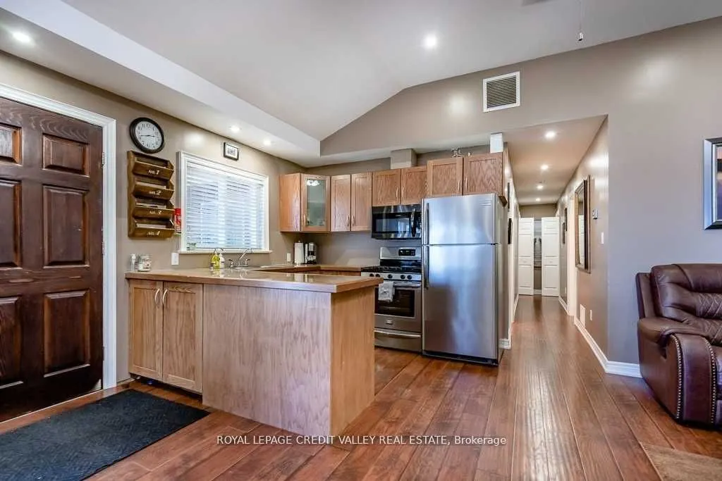 230 Robins Point Road