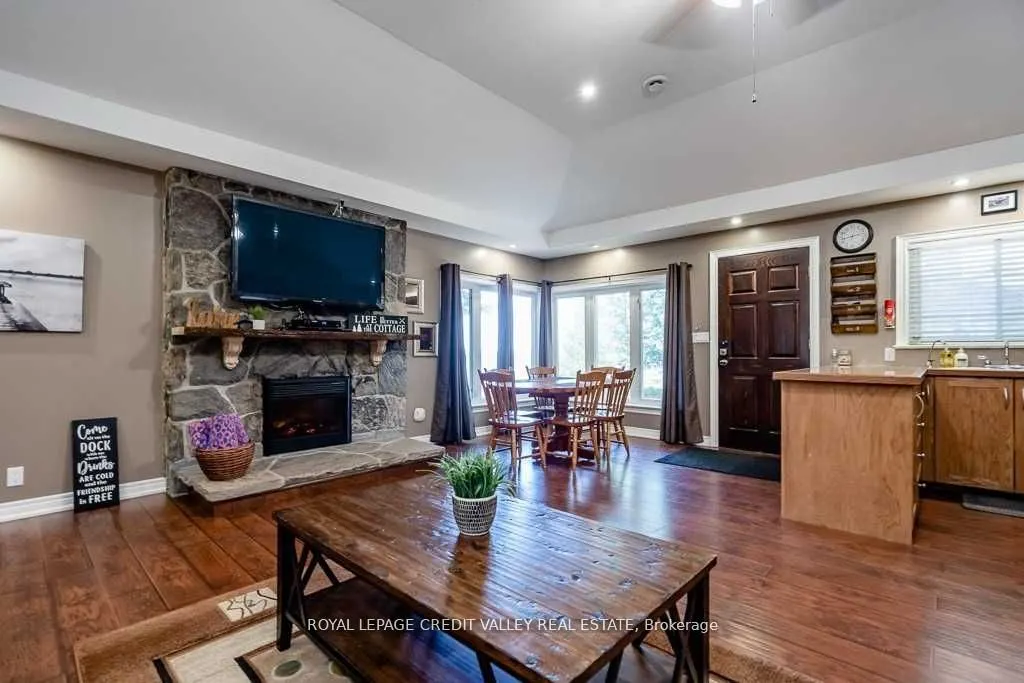 230 Robins Point Road