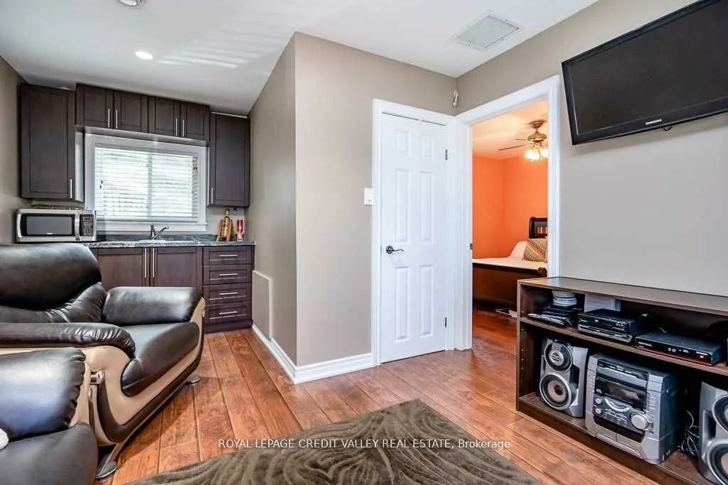230 Robins Point Road