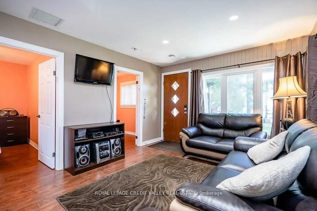 230 Robins Point Road
