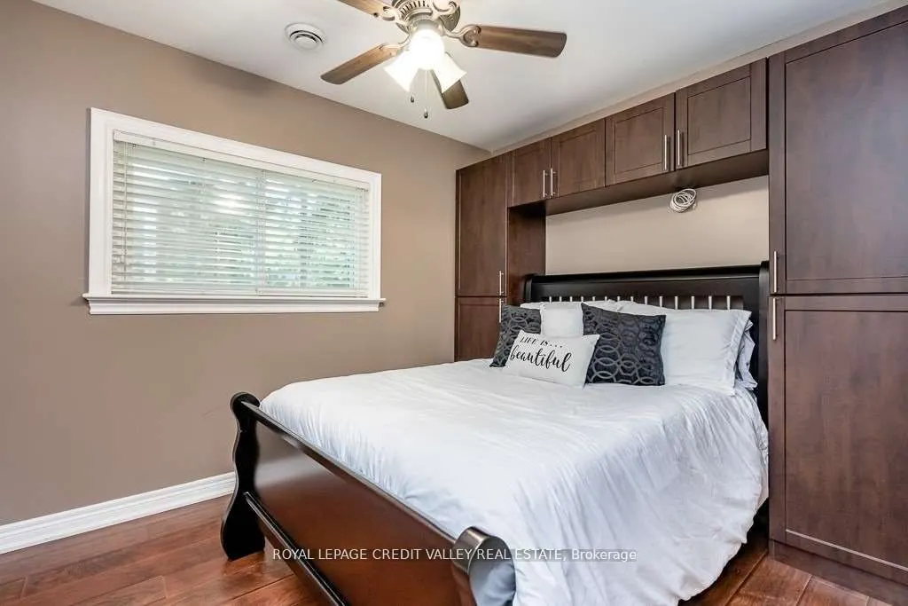 230 Robins Point Road