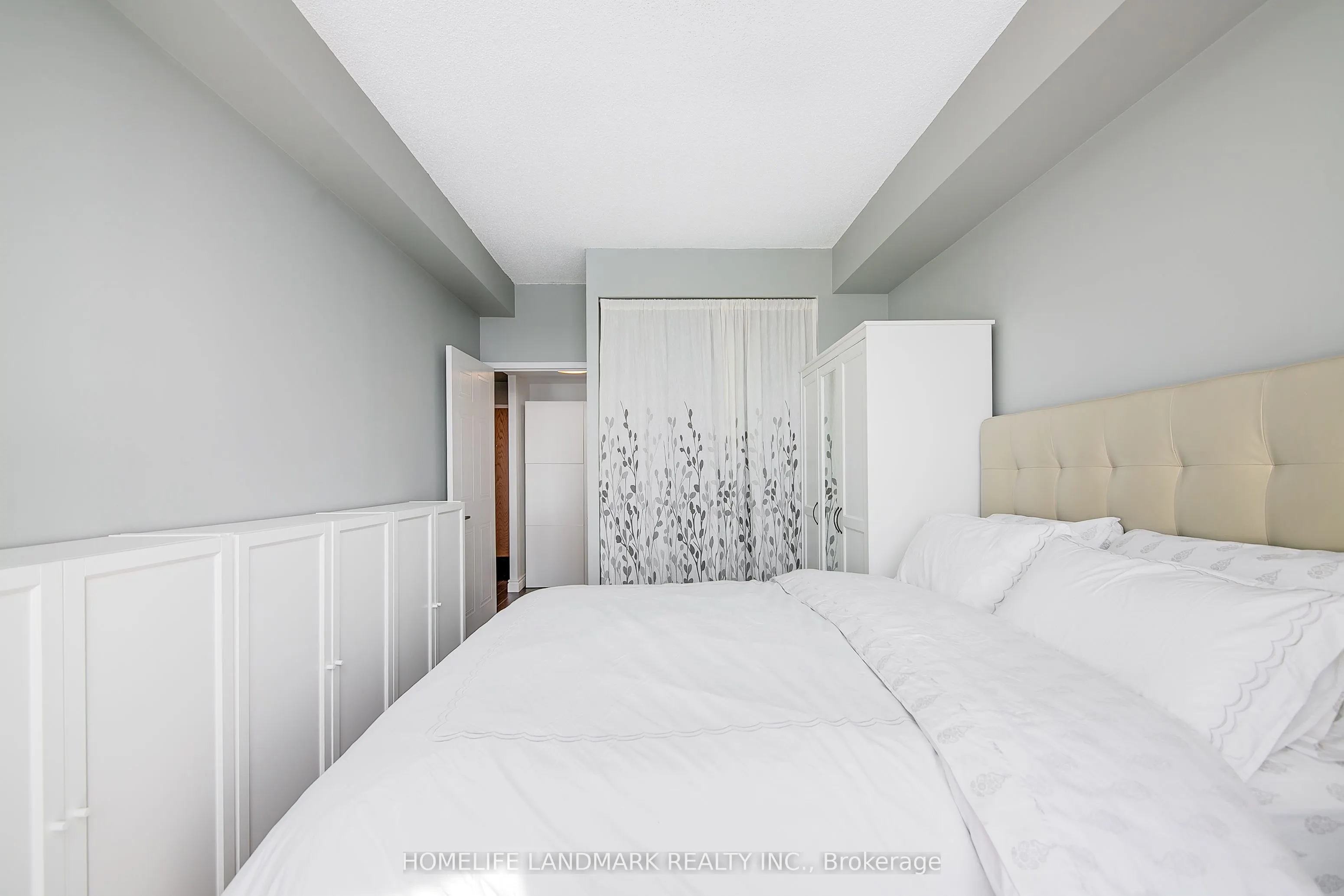 65 Ellen Street #1506
