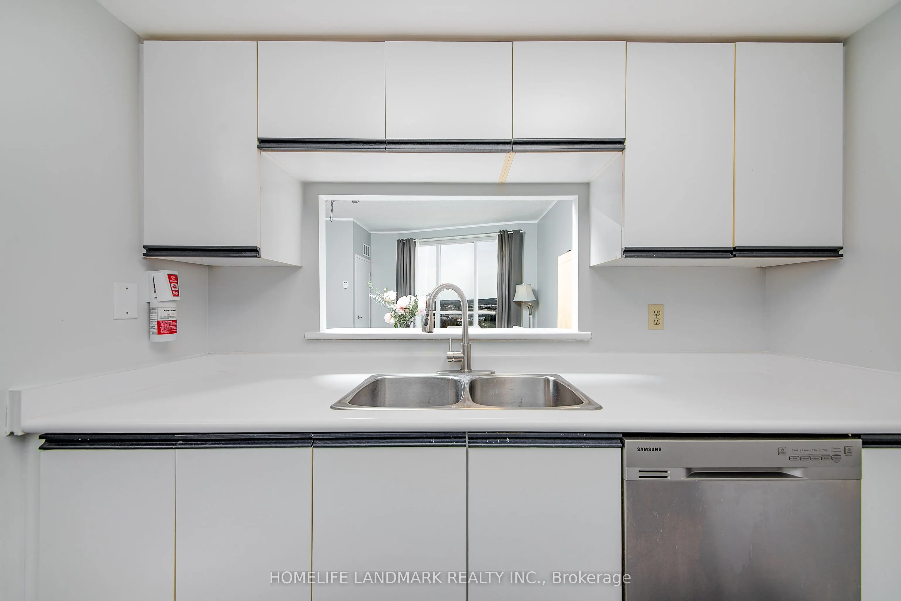 65 Ellen Street #1506
