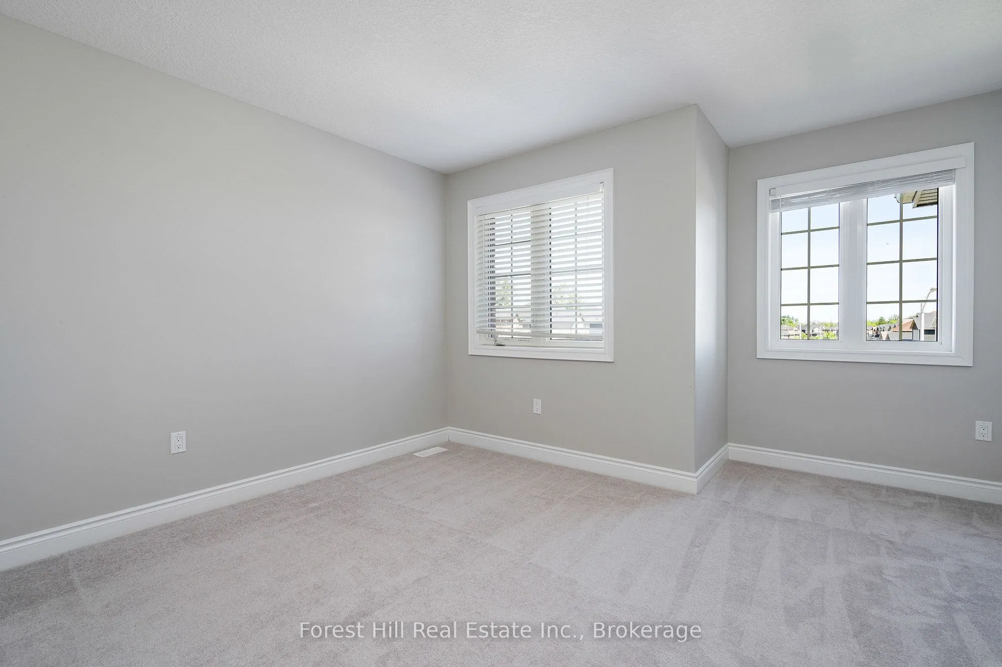 89 Lockerbie Crescent