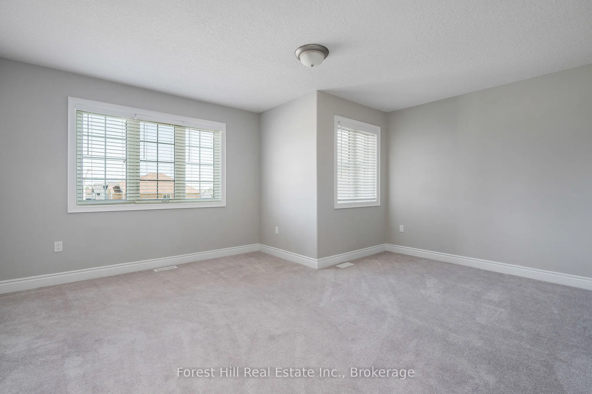 89 Lockerbie Crescent