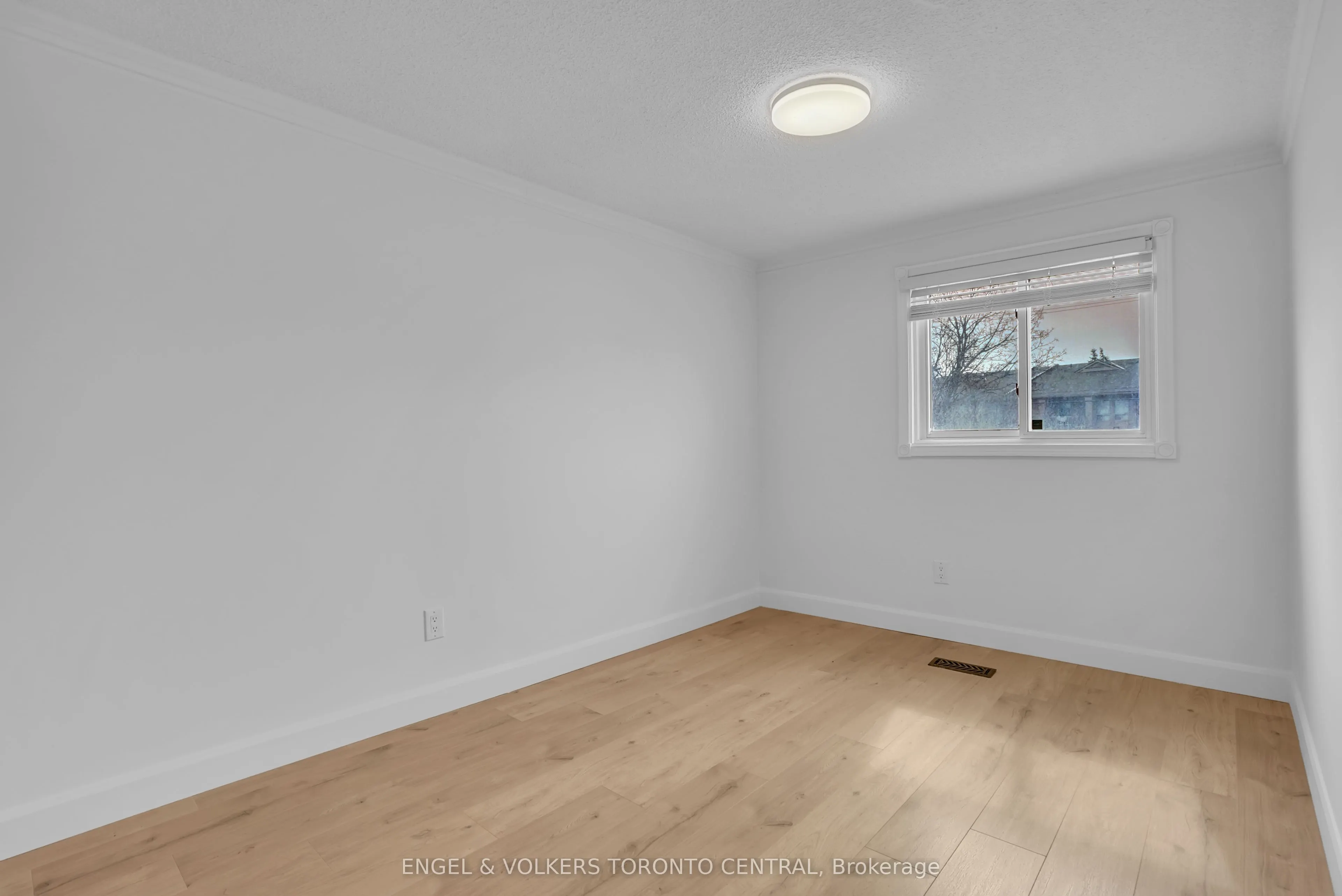 192 Edgehill Drive