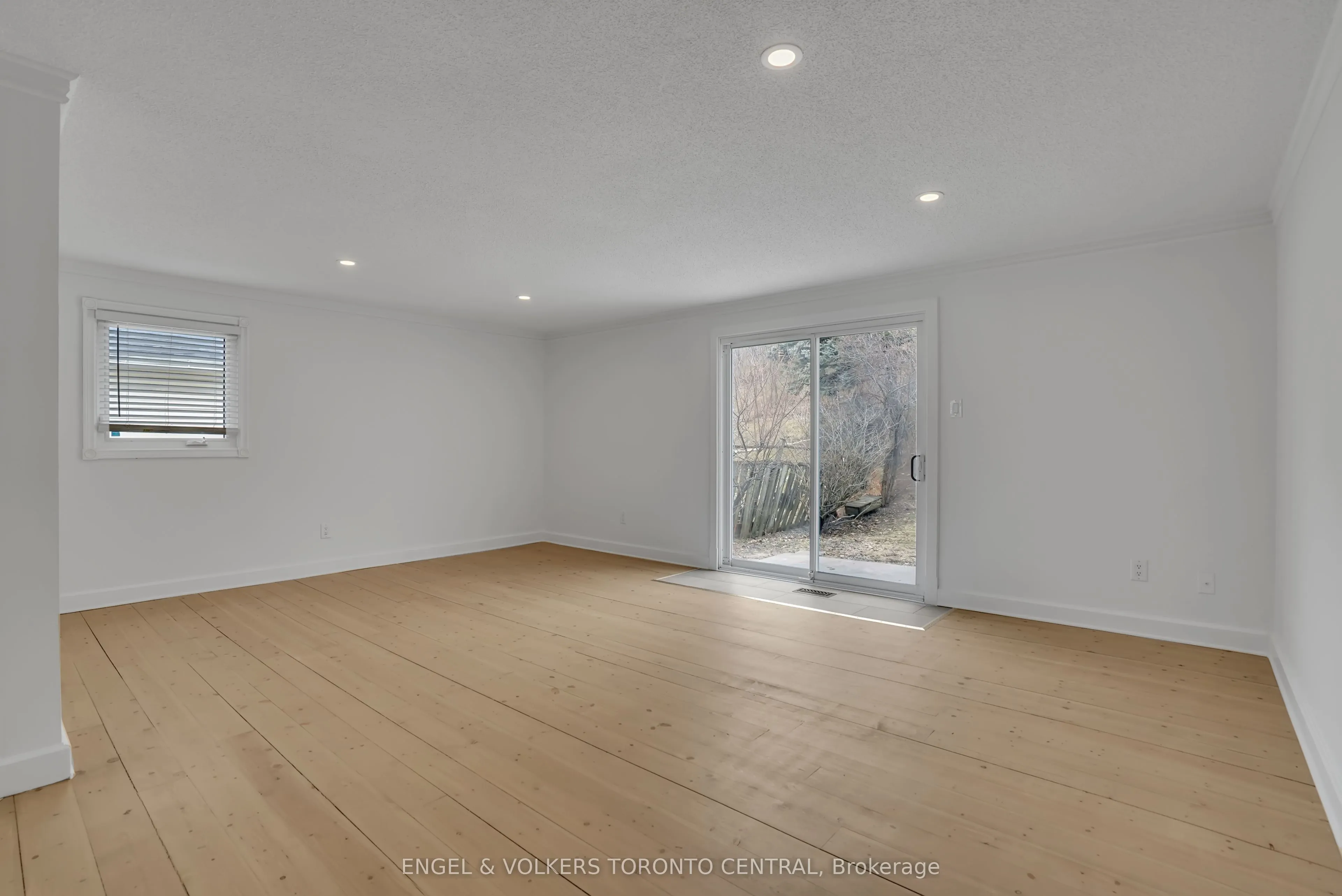 192 Edgehill Drive