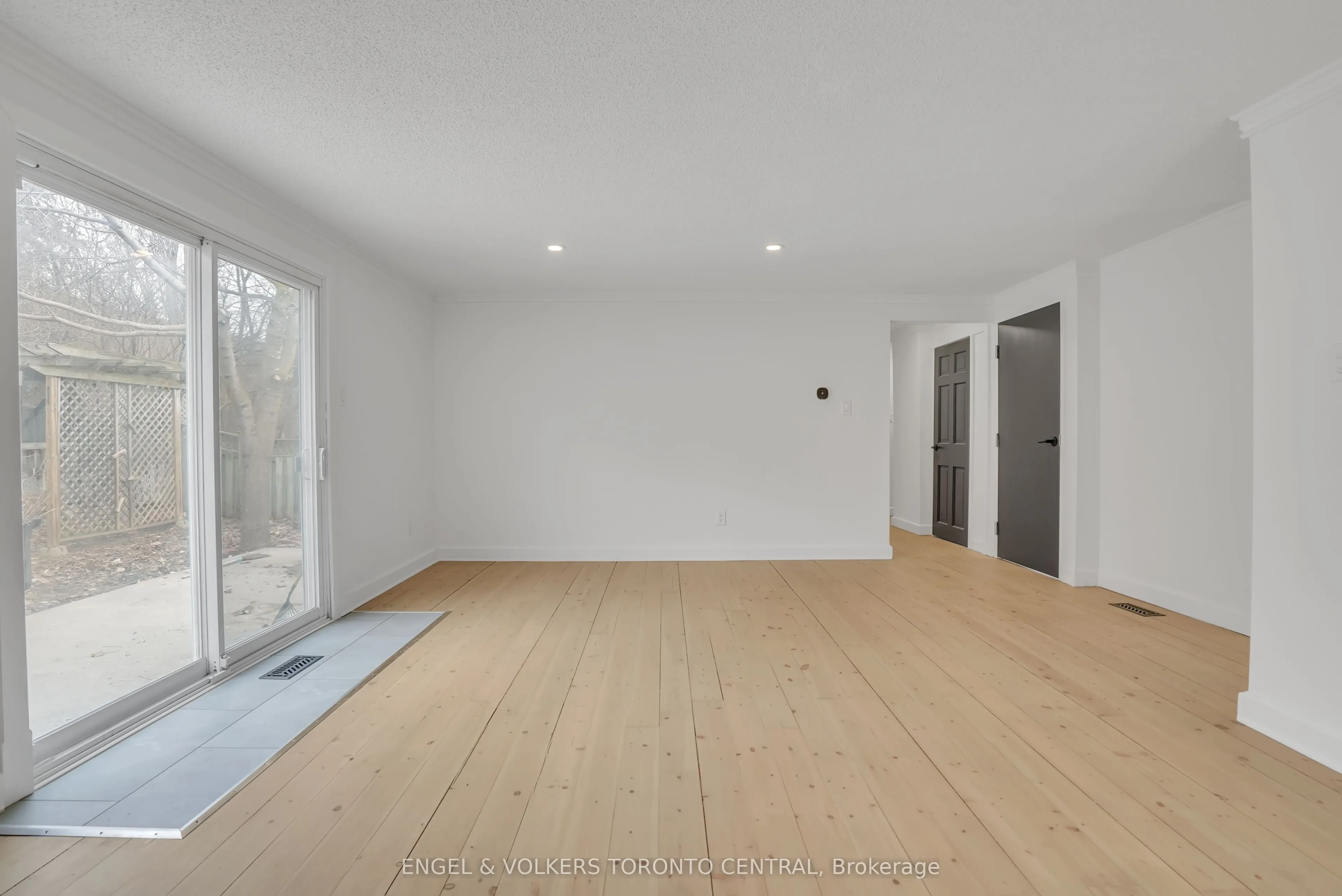 192 Edgehill Drive