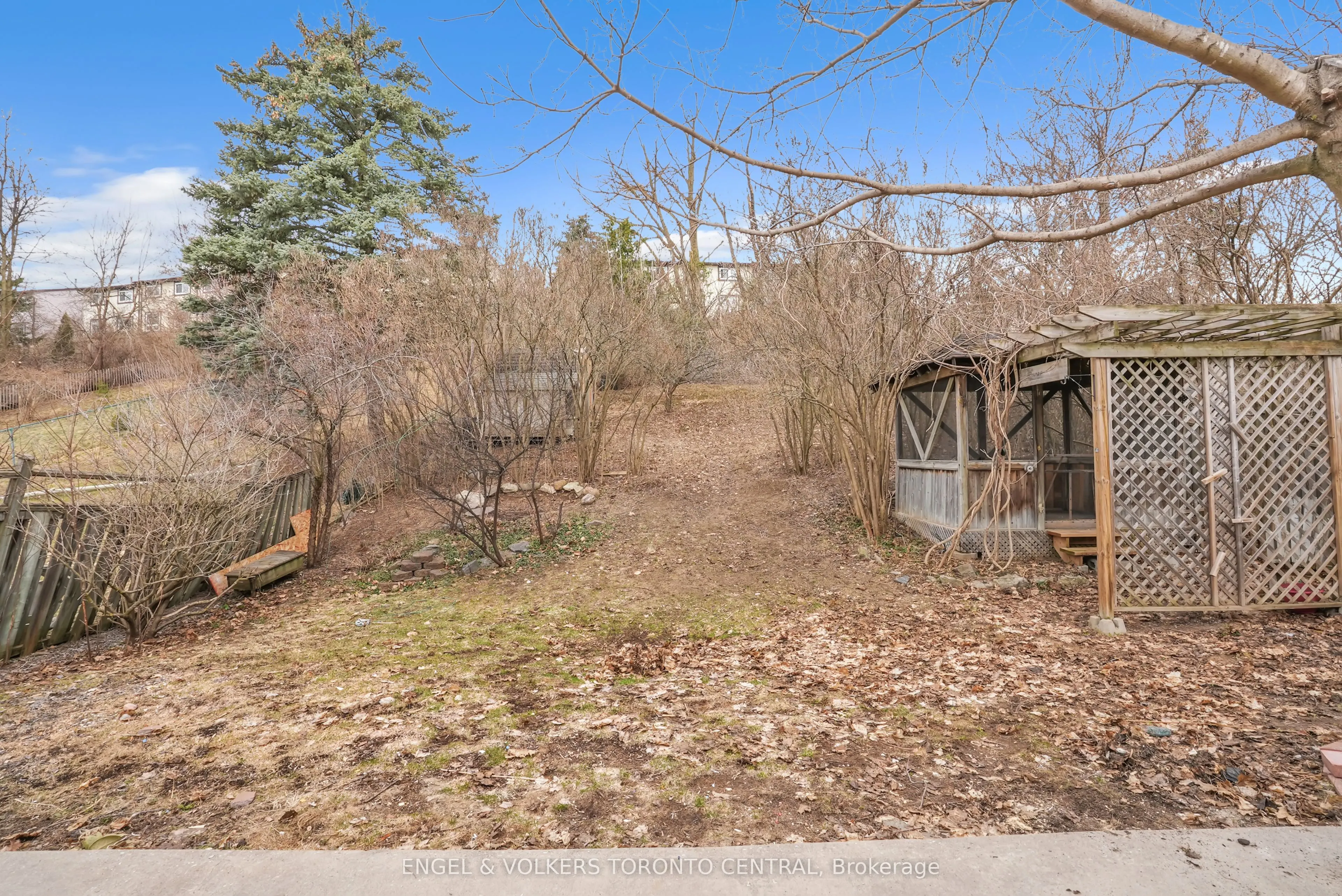 192 Edgehill Drive