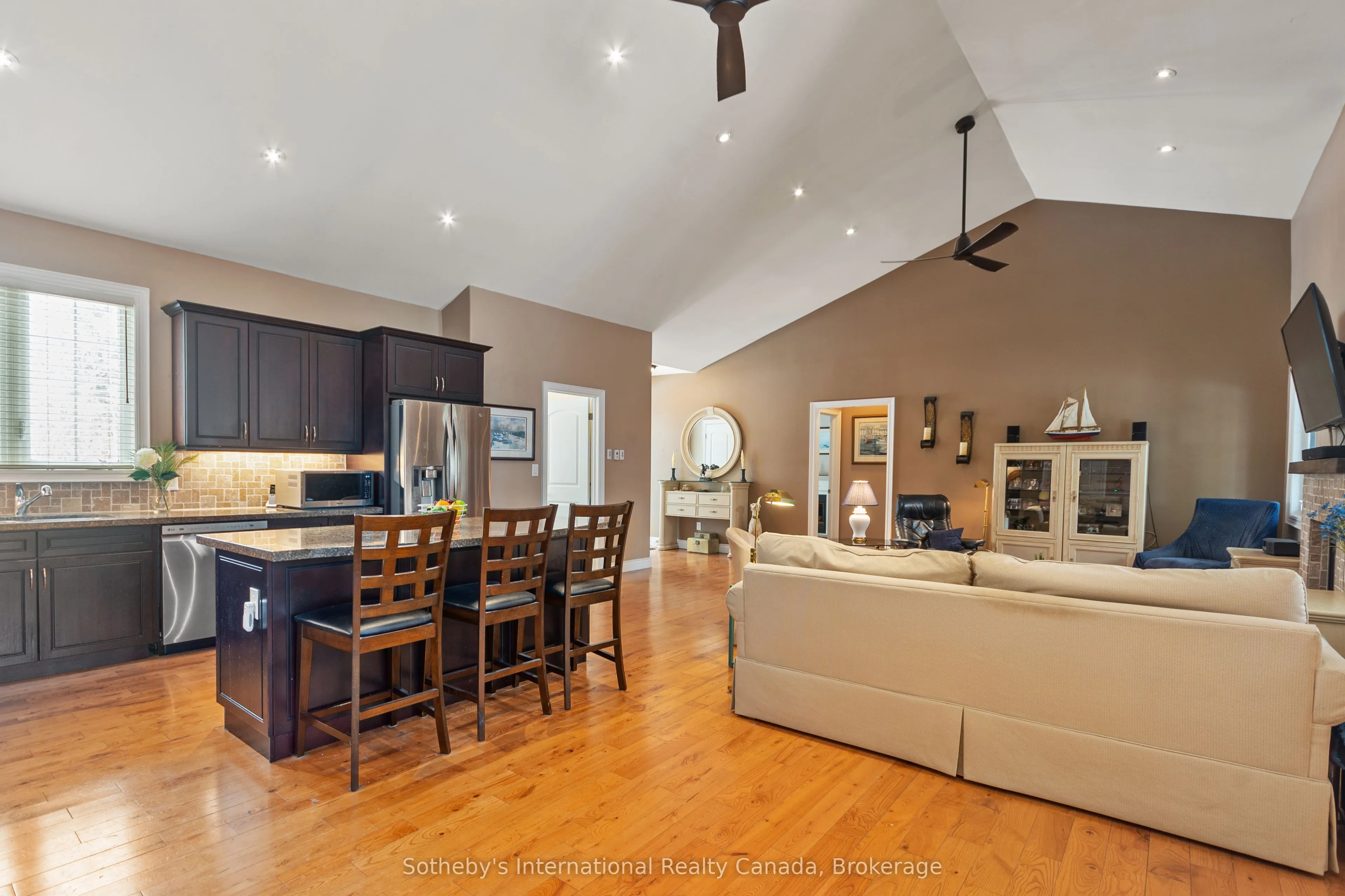 156 Moreau Parkway