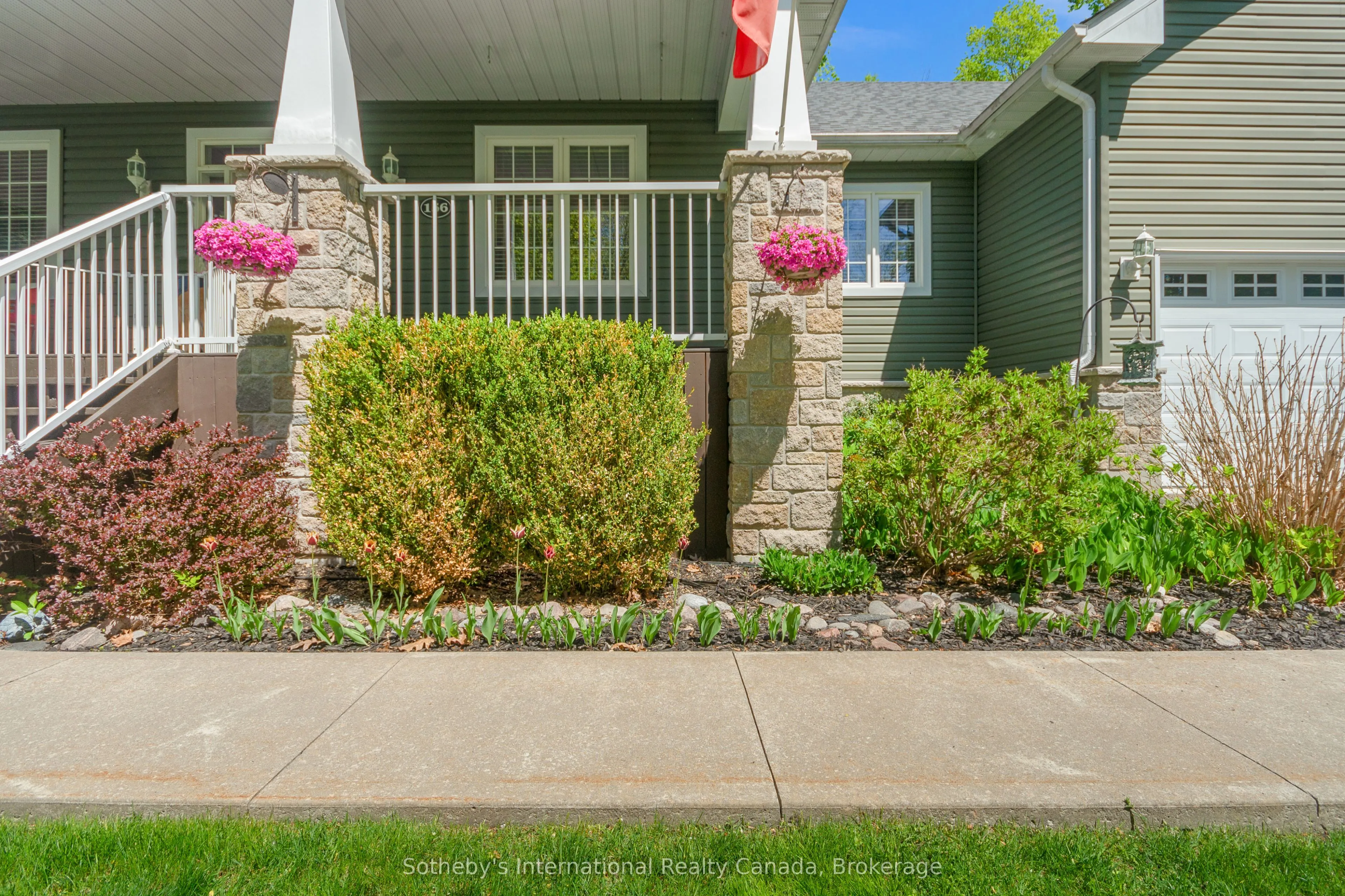 156 Moreau Parkway