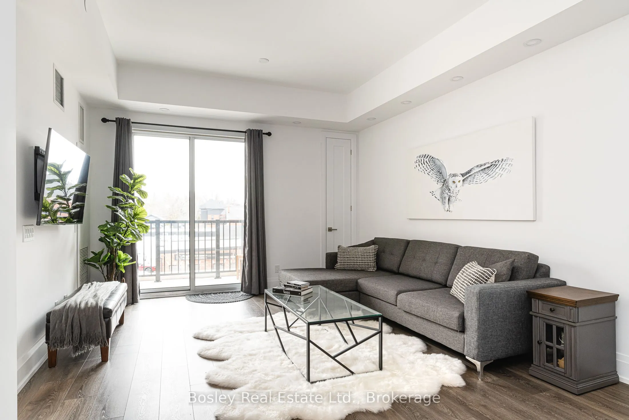 1 Hume Street S #310