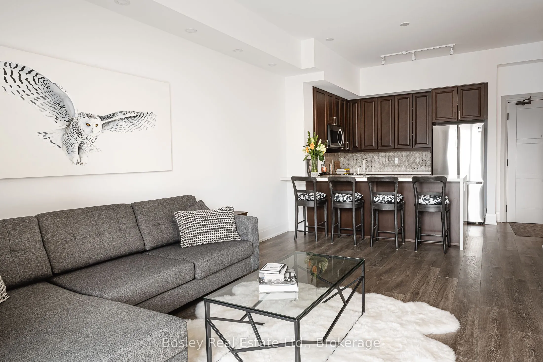 1 Hume Street S #310