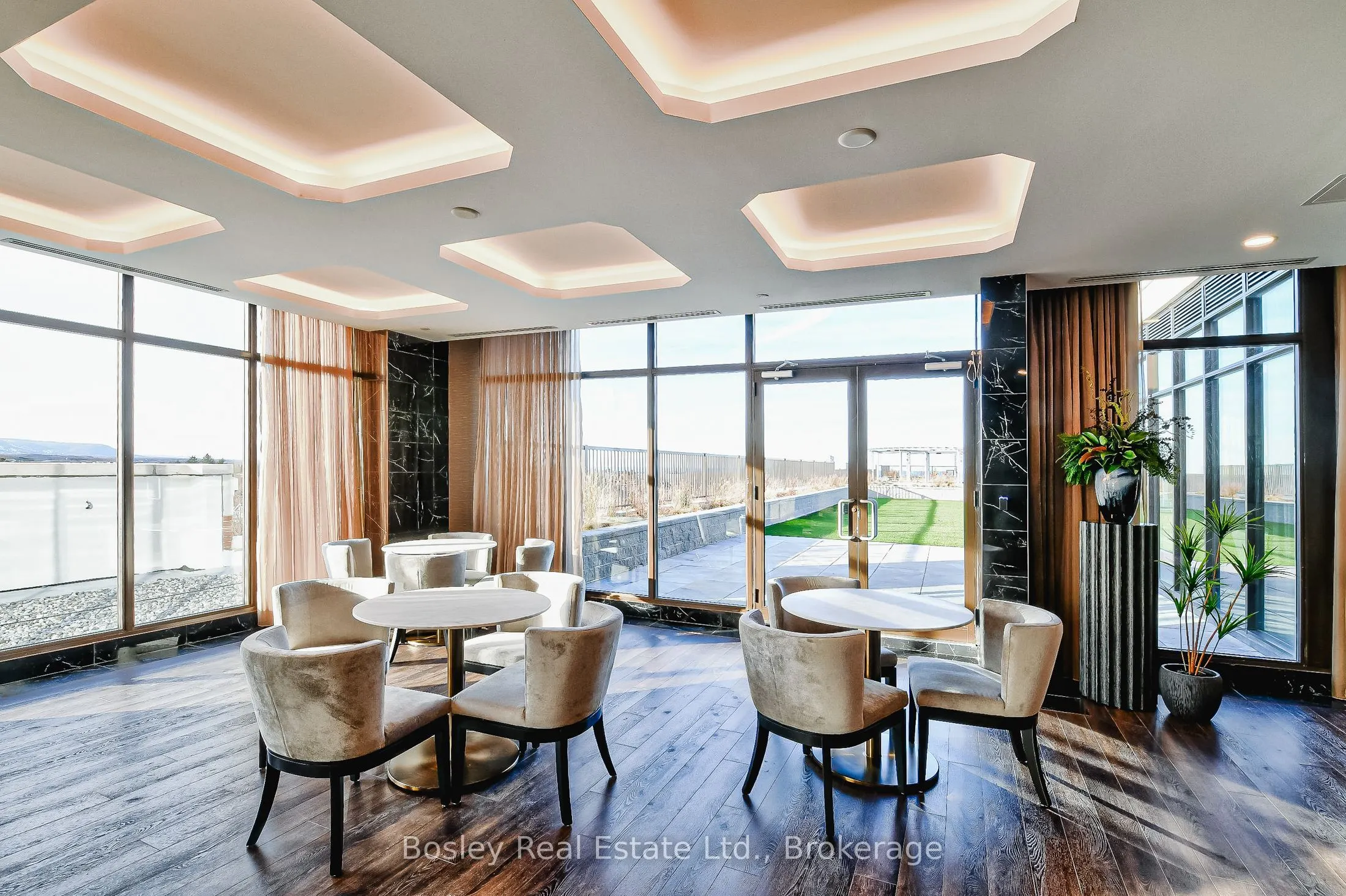 1 Hume Street S #310