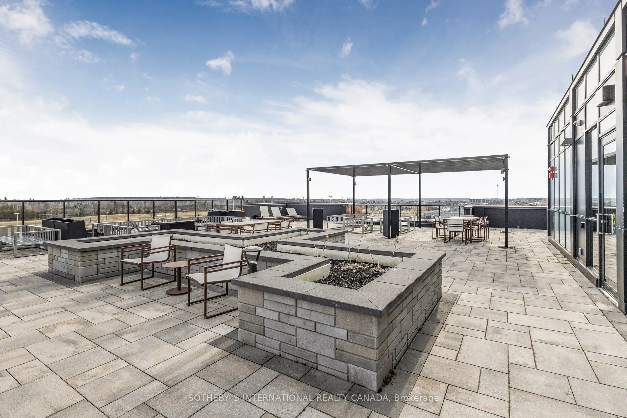 681 Yonge Street, #403