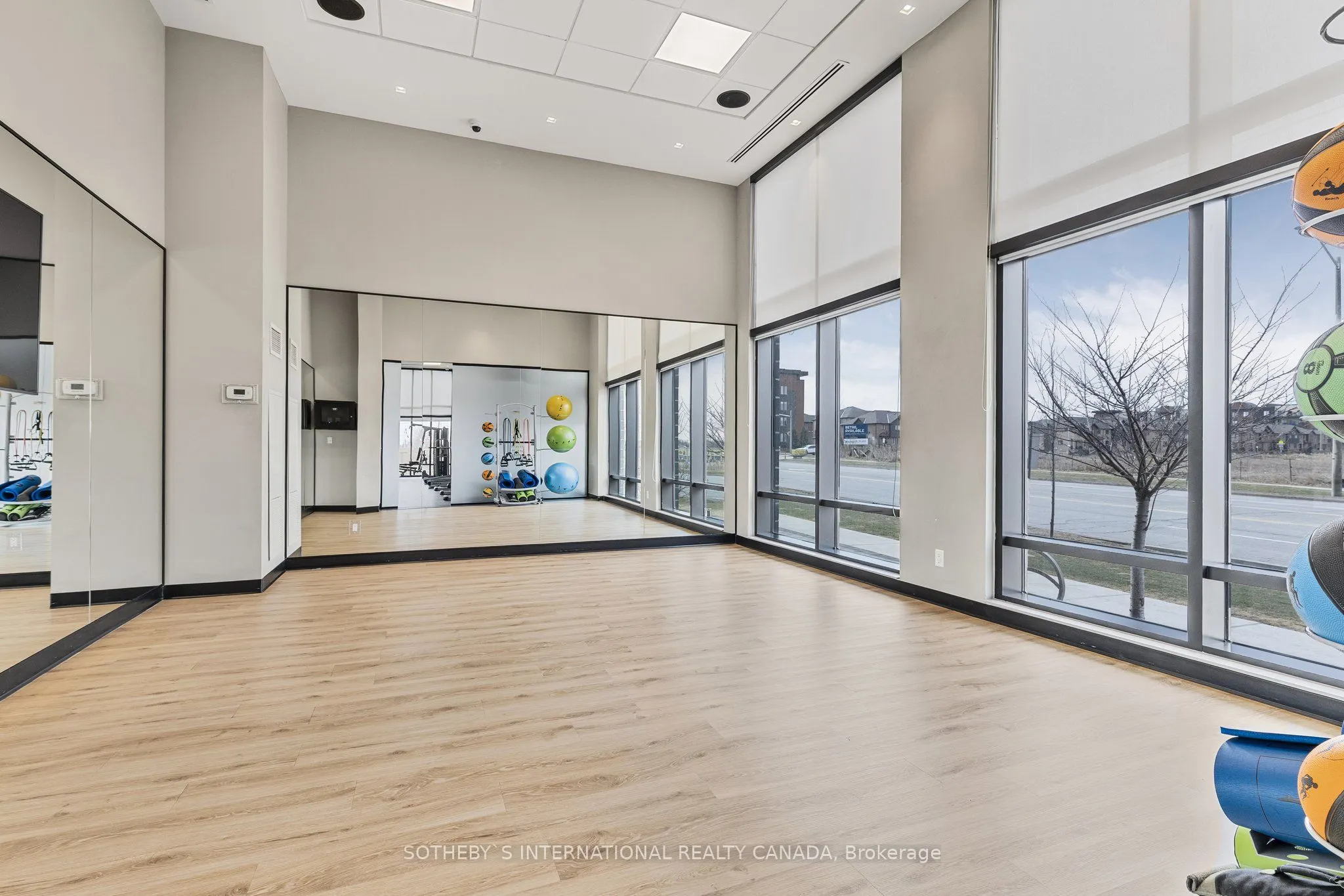 681 Yonge Street, #403