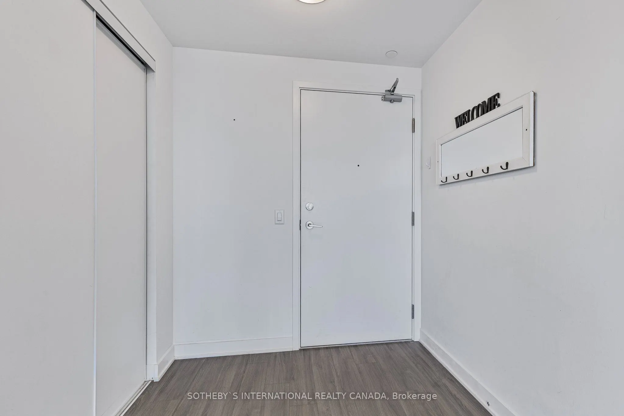 681 Yonge Street, #403