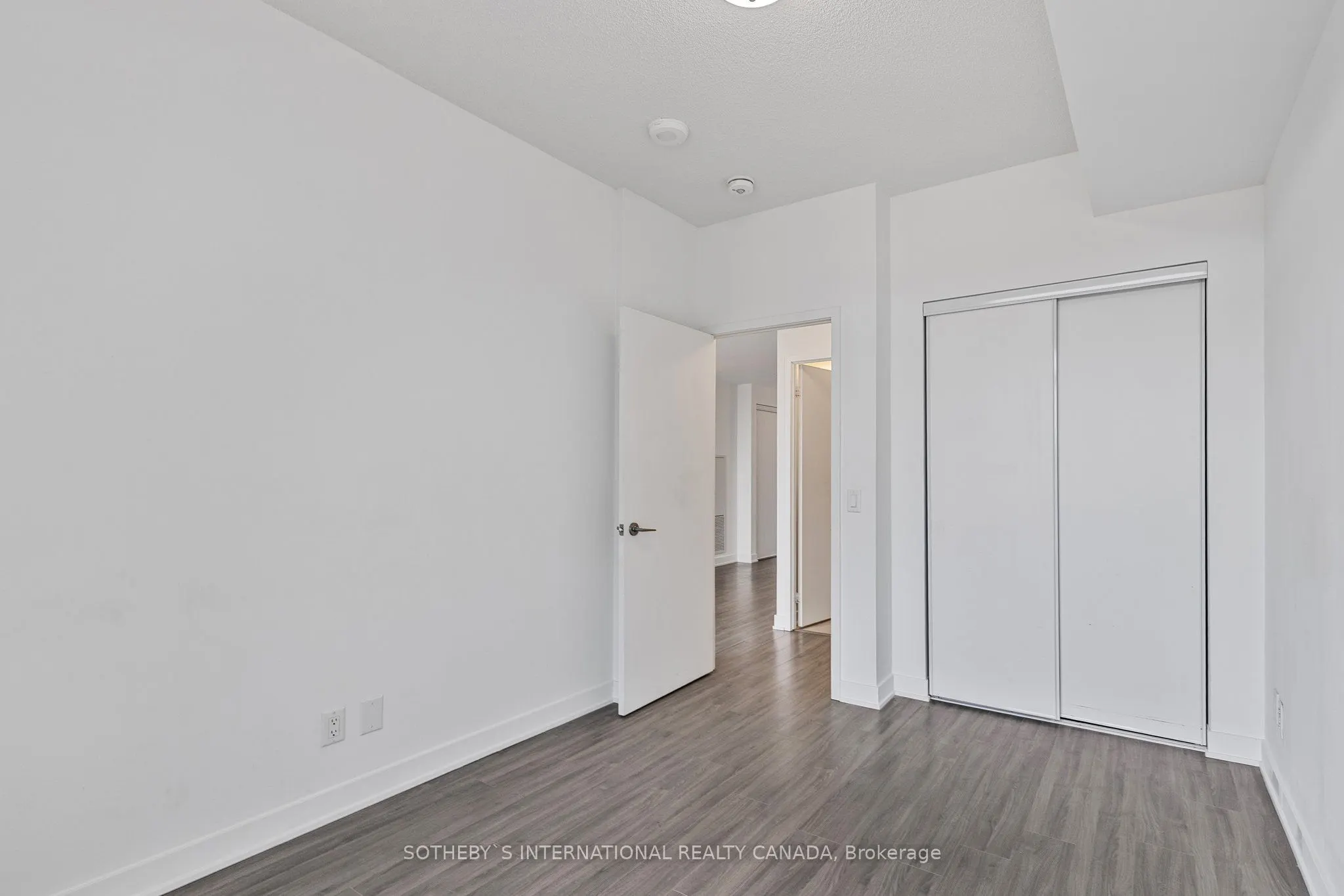 681 Yonge Street, #403