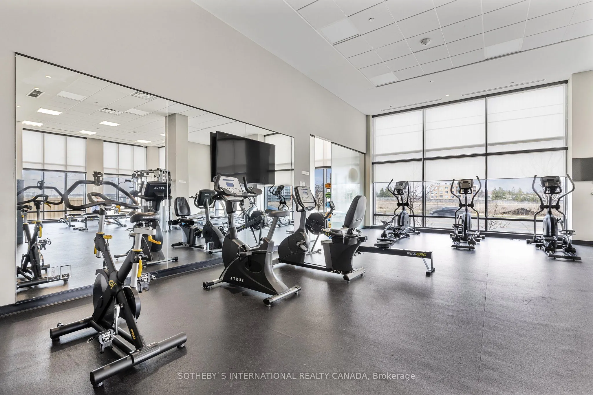 681 Yonge Street, #403
